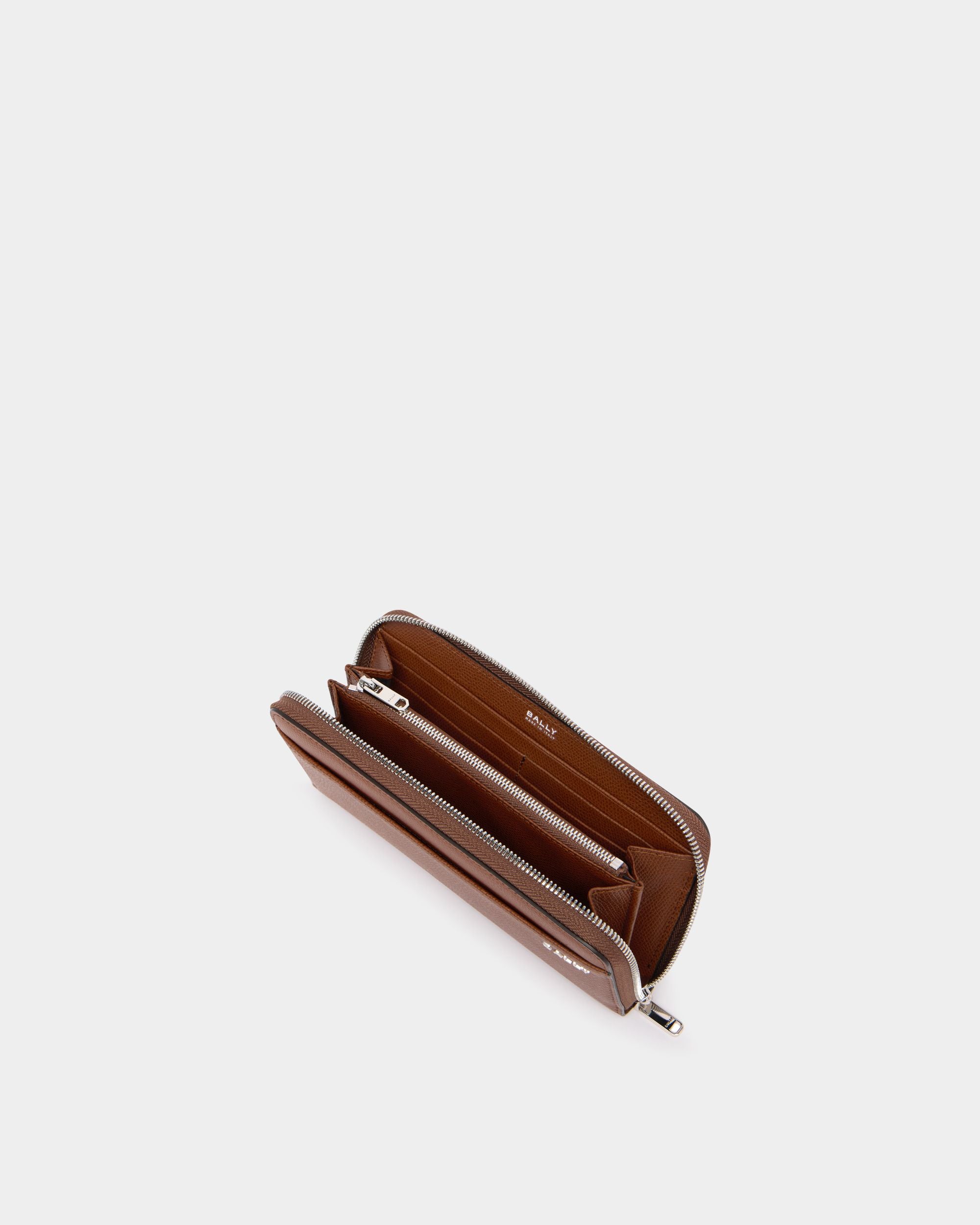 Bally Global - Bally Essential Zip Around Wallet in Amber Brown Grained Leather - Brown