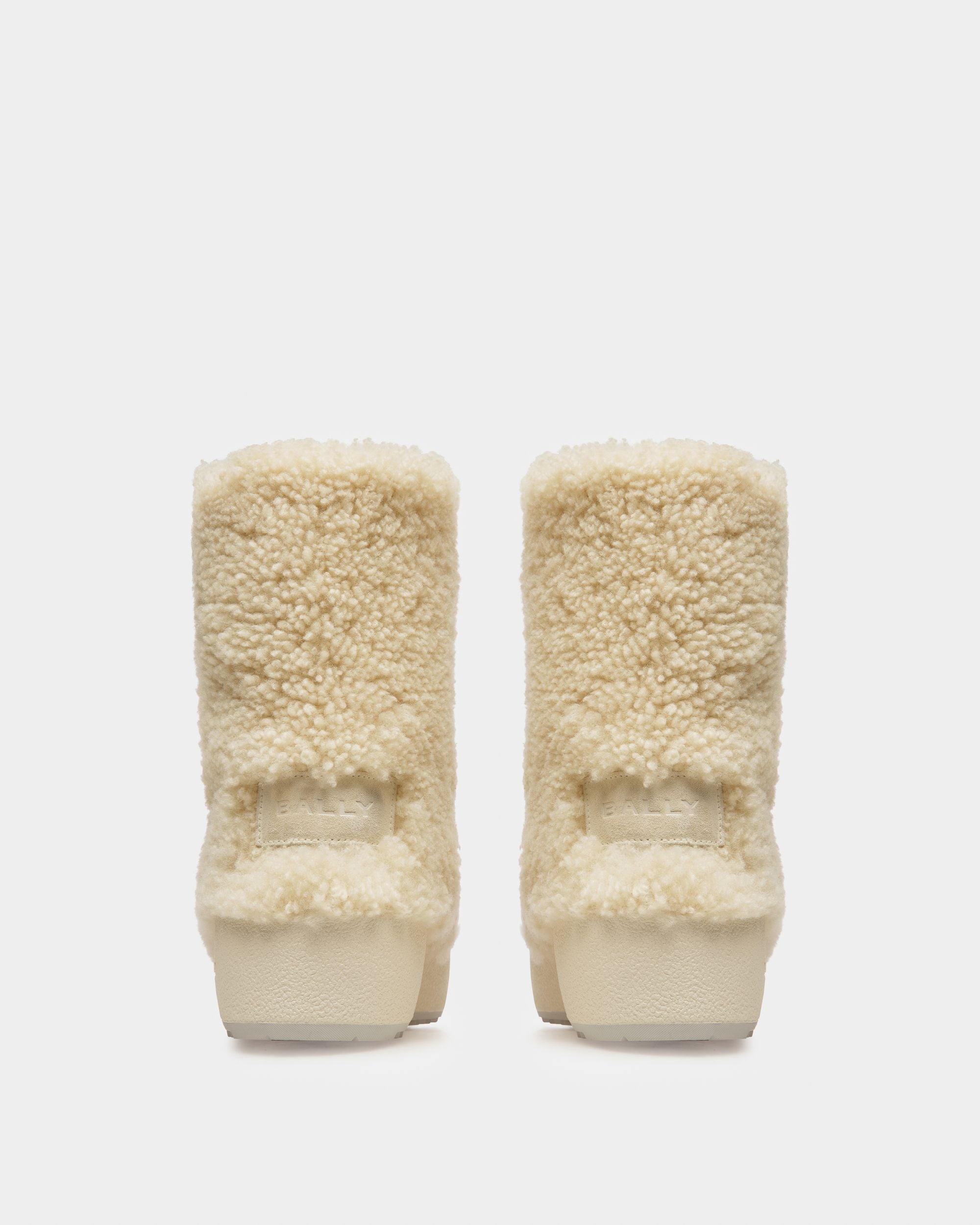 Bally Global - Bota De La Colección Curling De Borreguillo Natural - Blanco