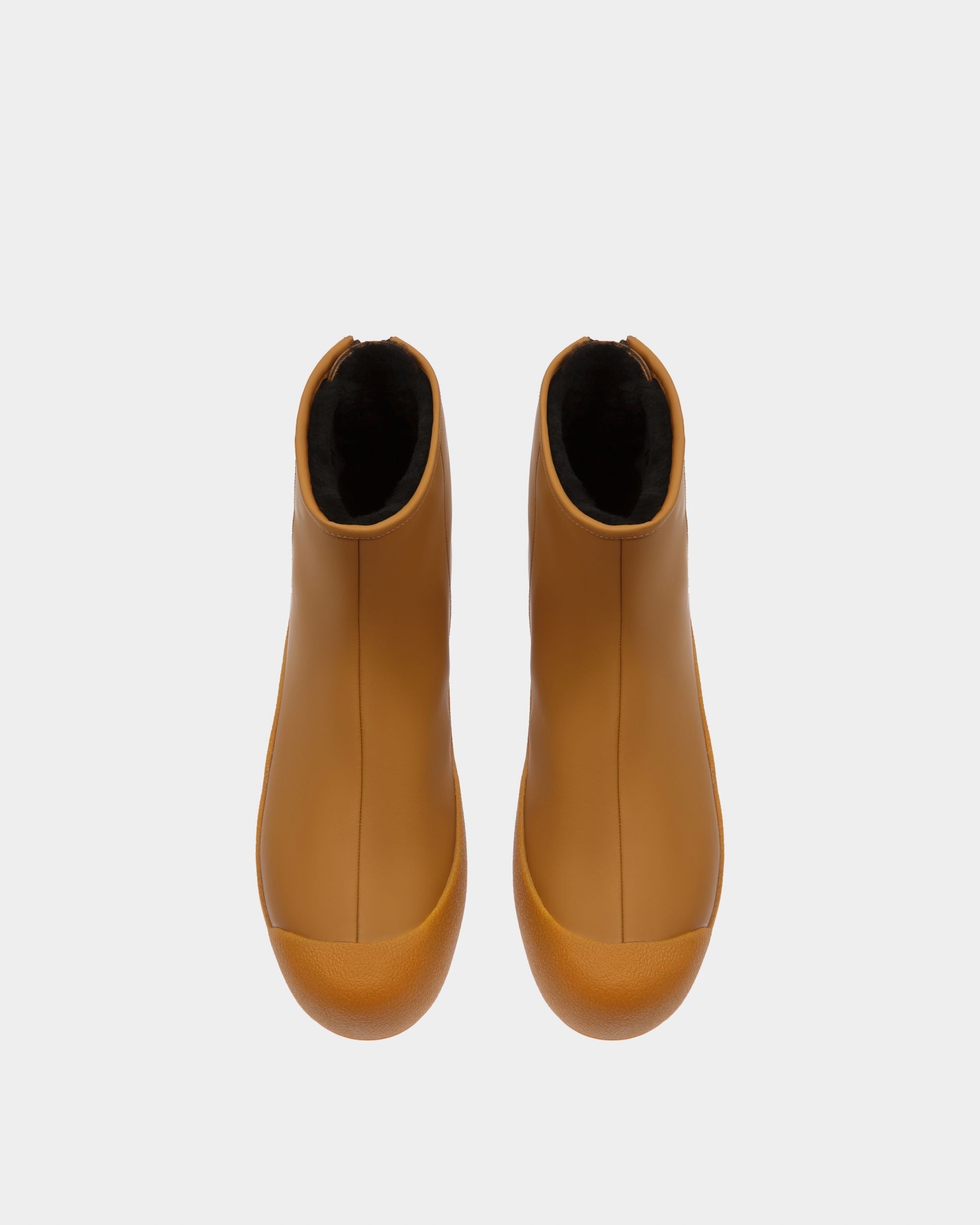 Bally Global - Botín De La Colección Curling De Piel Engomada Camel - Beige