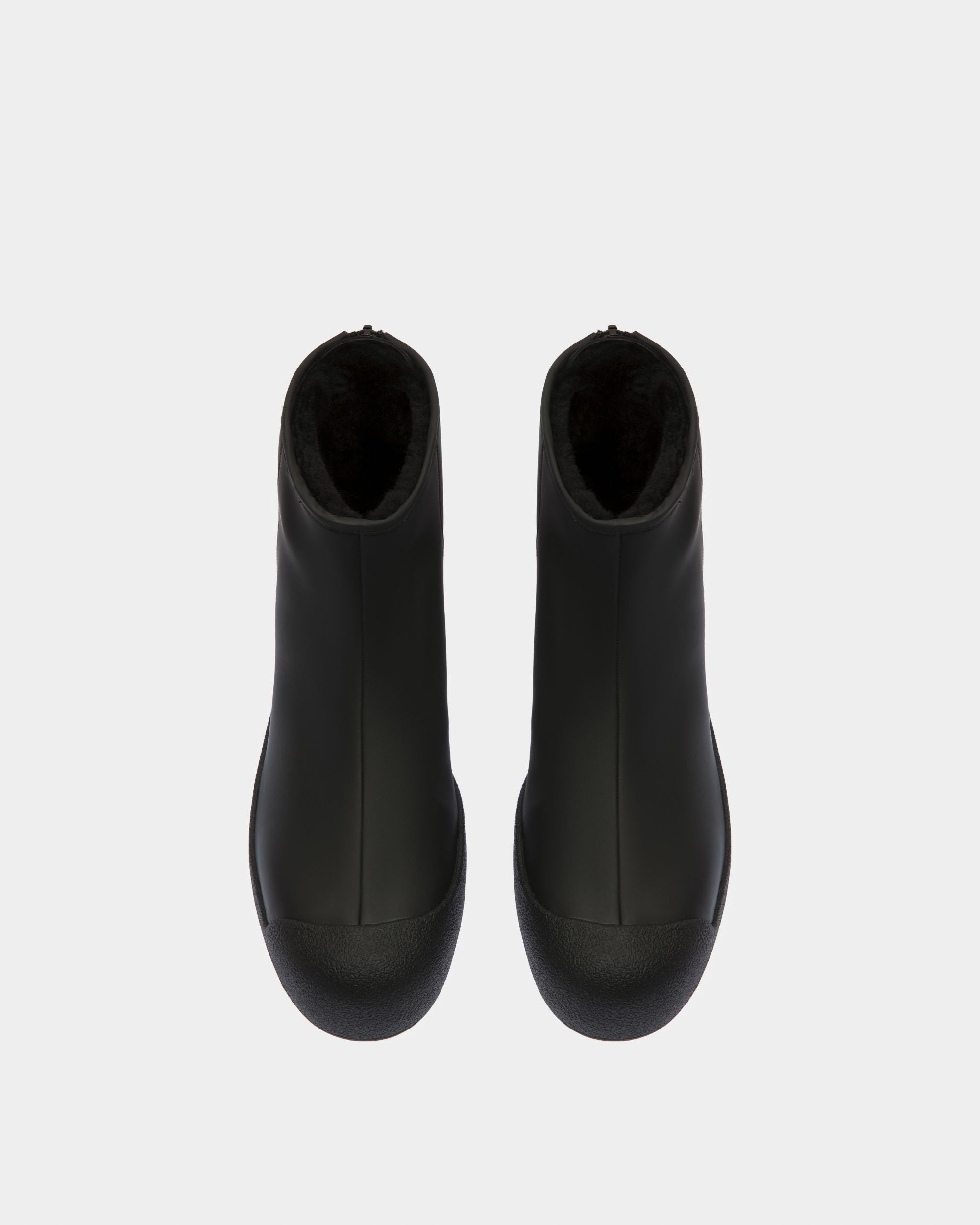 Bally Global - Botín De La Colección Curling De Piel Engomada Negra - Negro