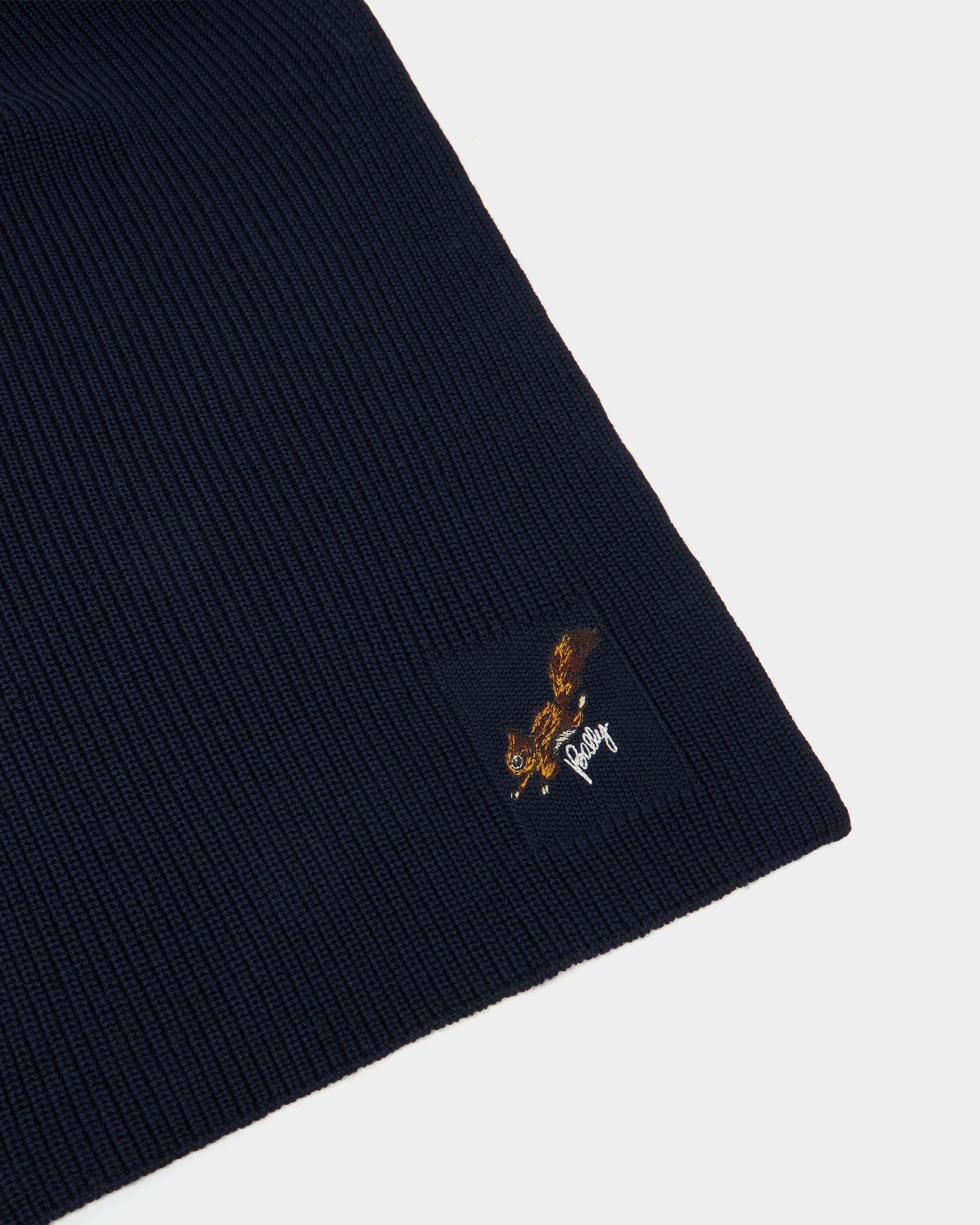 Bally Global - Écharpe de Noël en laine bleu marine avec logo Bally et écureuil - Bleu