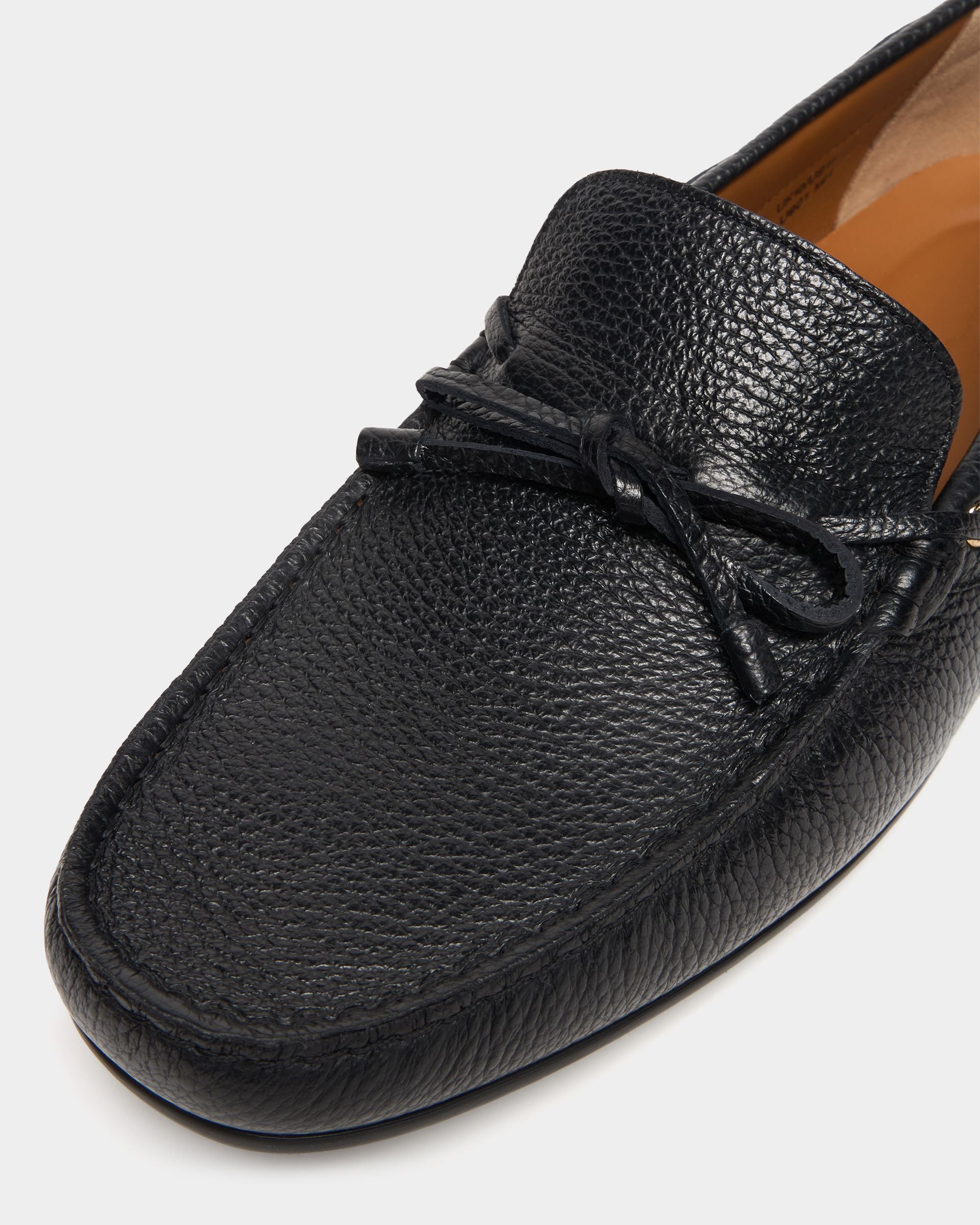 Bally Global - Driver-Schuh Clay aus genarbtem Leder in Schwarz - Black