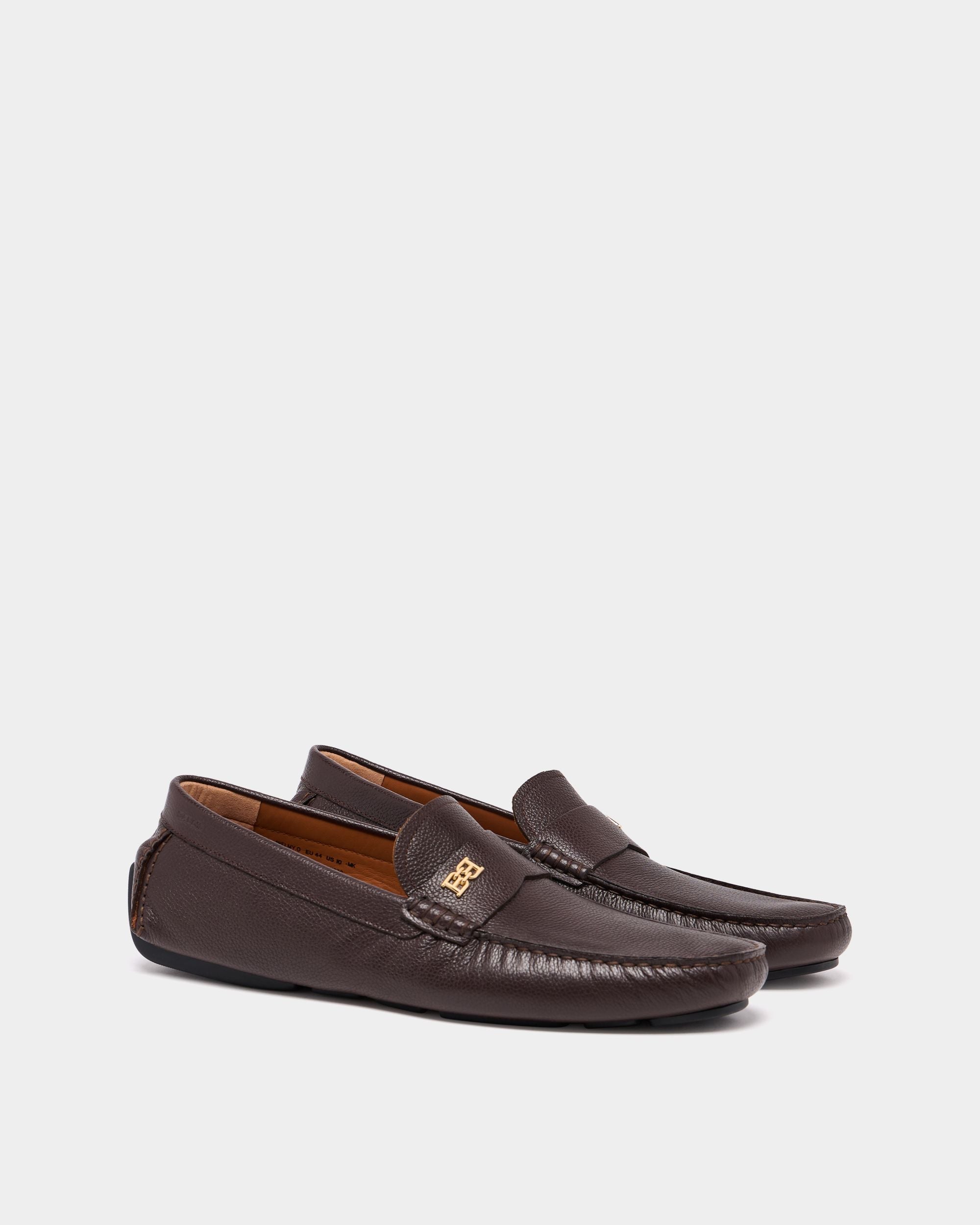 Bally Global - Buckle Driver in Brown Grained Leather - Brown
