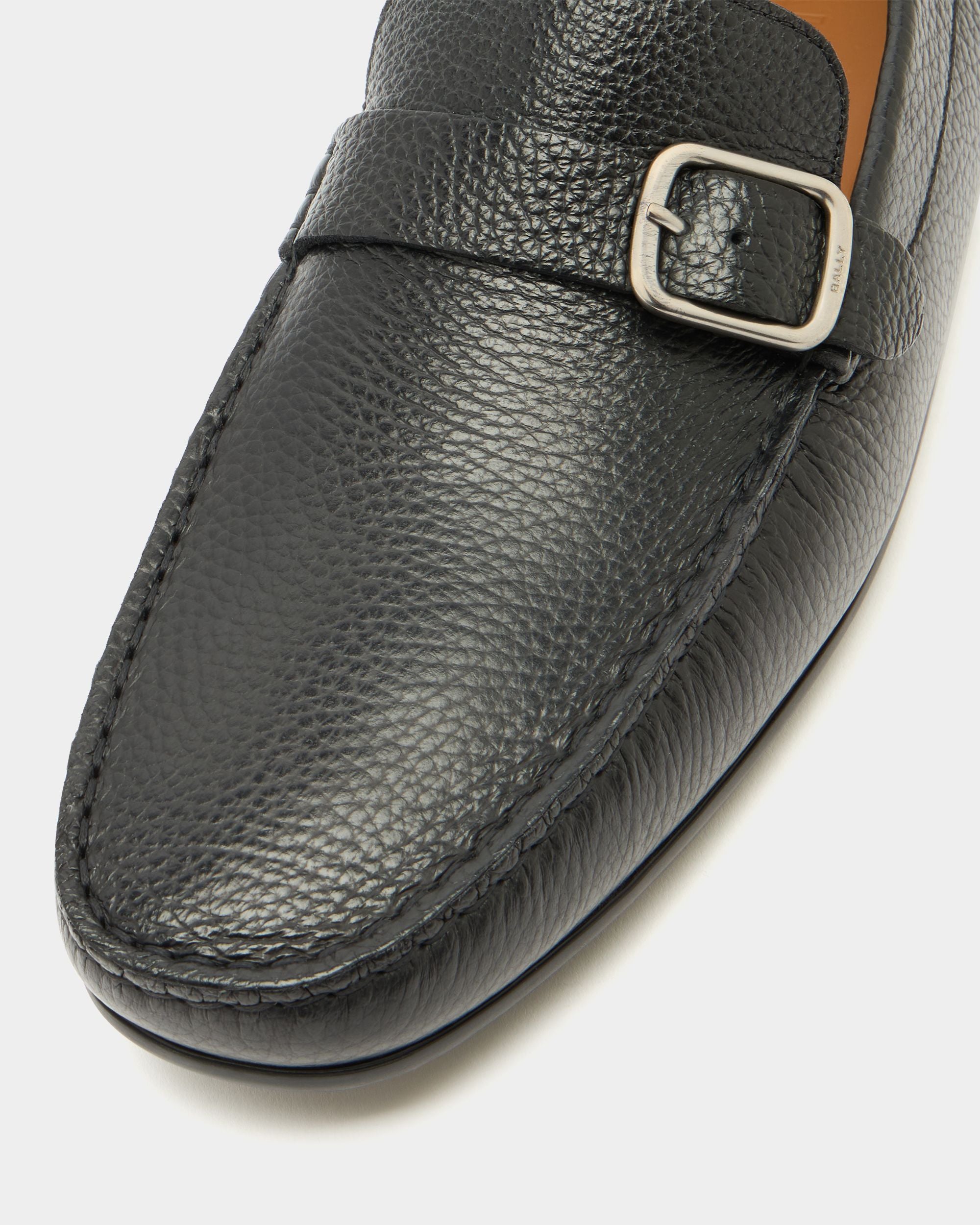Bally Global - Clay Driver in Black Grained Leather - Black