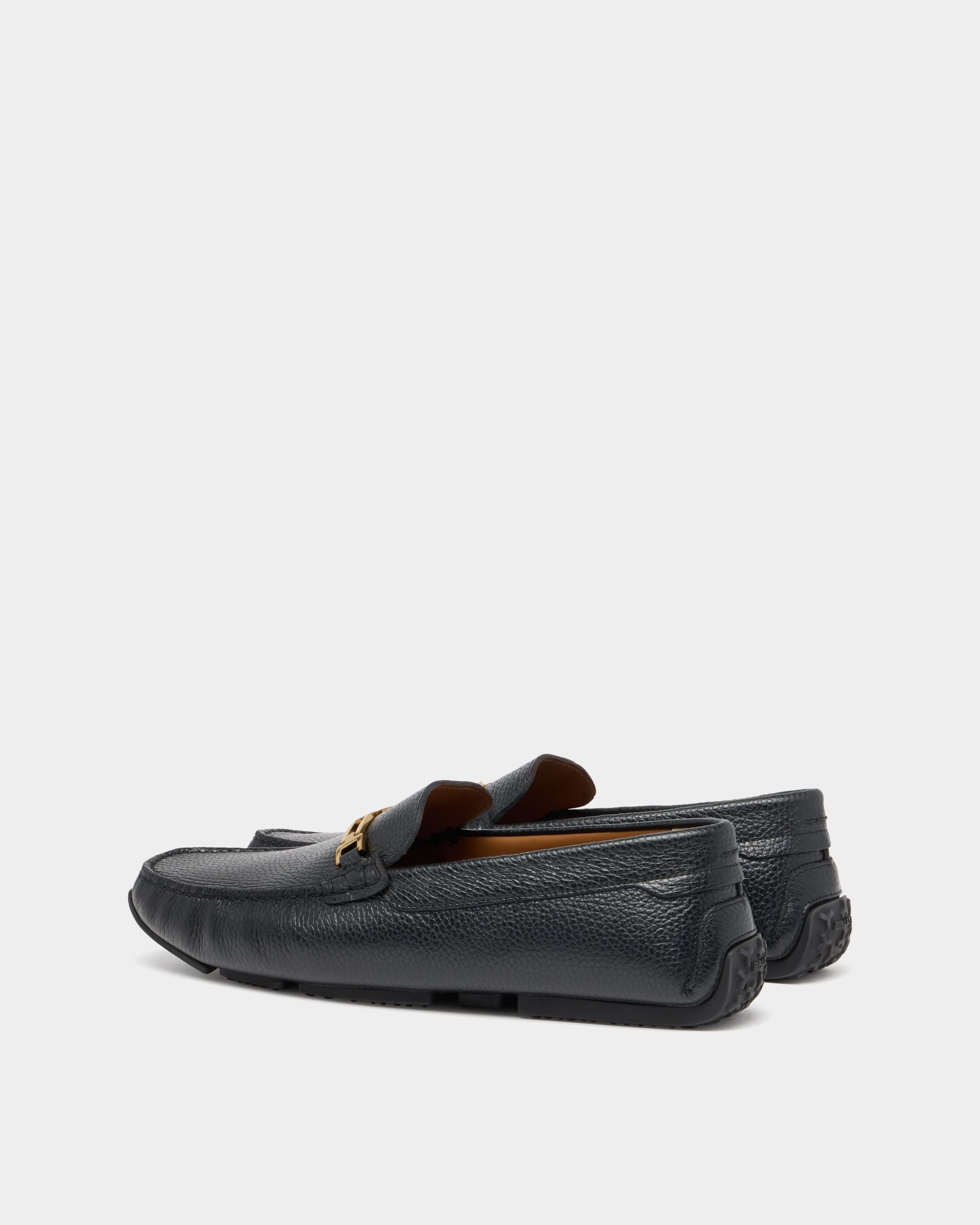 Bally Global - Pilot Driver in Black Grained Leather - Black