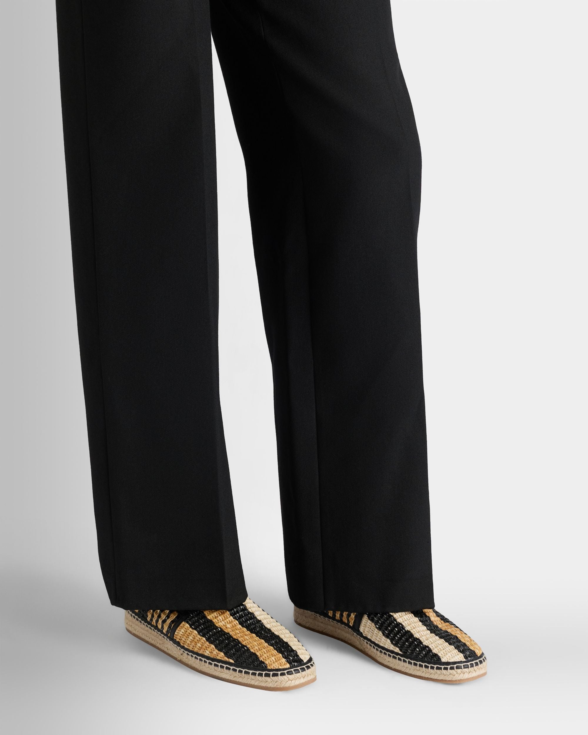 Bally Global - Alpargatas Karakas De Tela En Negro Y Color Hueso - Multicolor