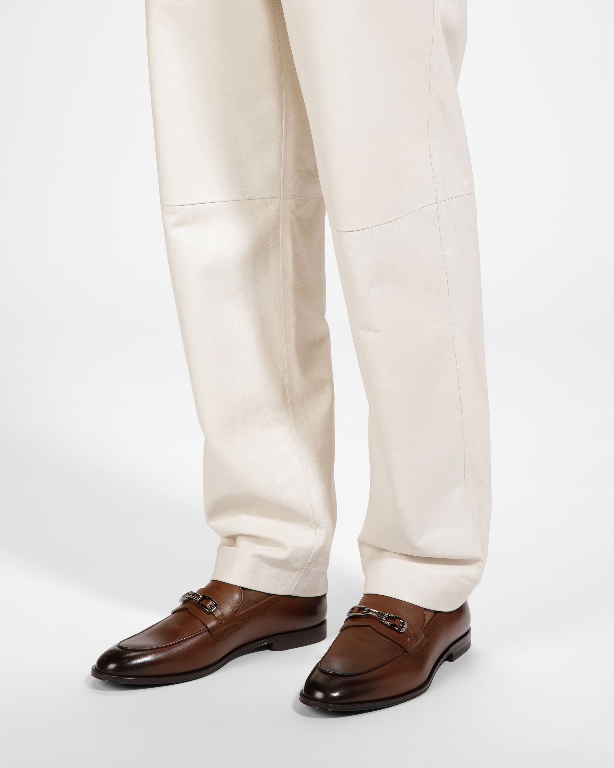 Bally Global - Westro Leather Loafers In Brown - Marrón