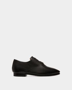 Plume Oxford in Black Grained Leather