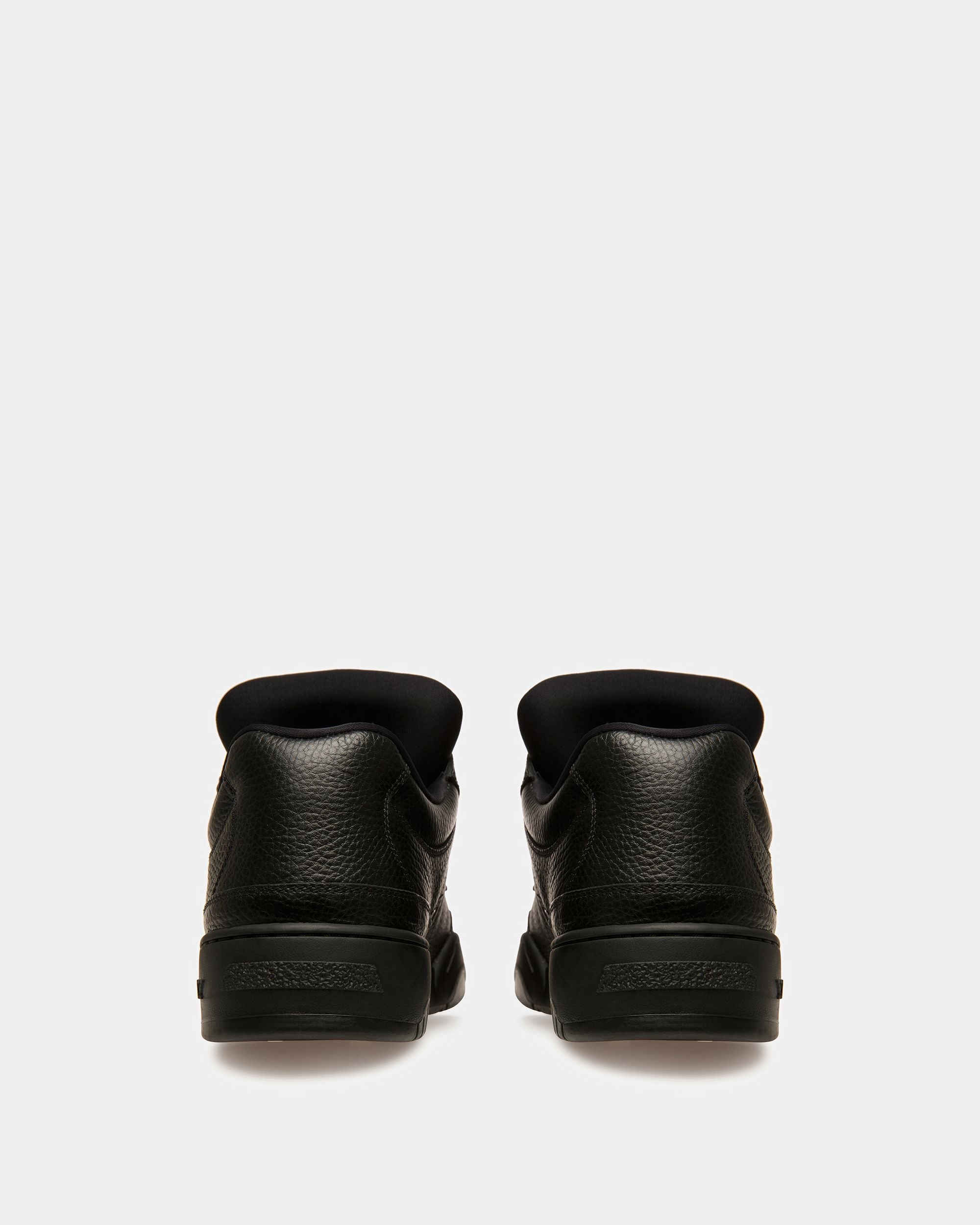 Bally Global - Kiro Leather Sneakers In Black - Negro