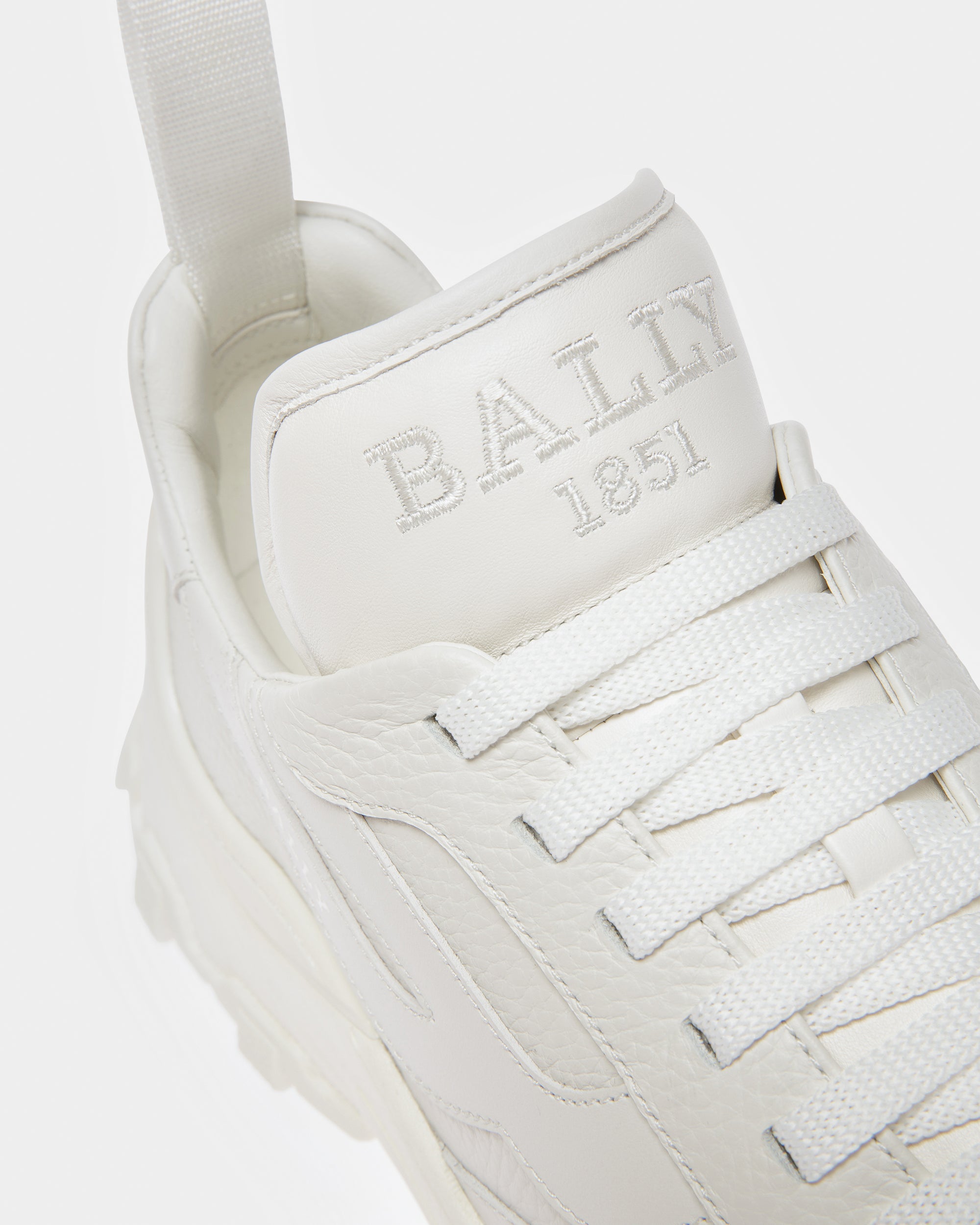 Bally Global - Holden Leather Sneakers In White - Blanco