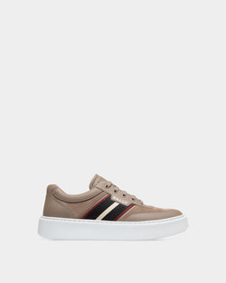 Sneaker En Cuir Beige