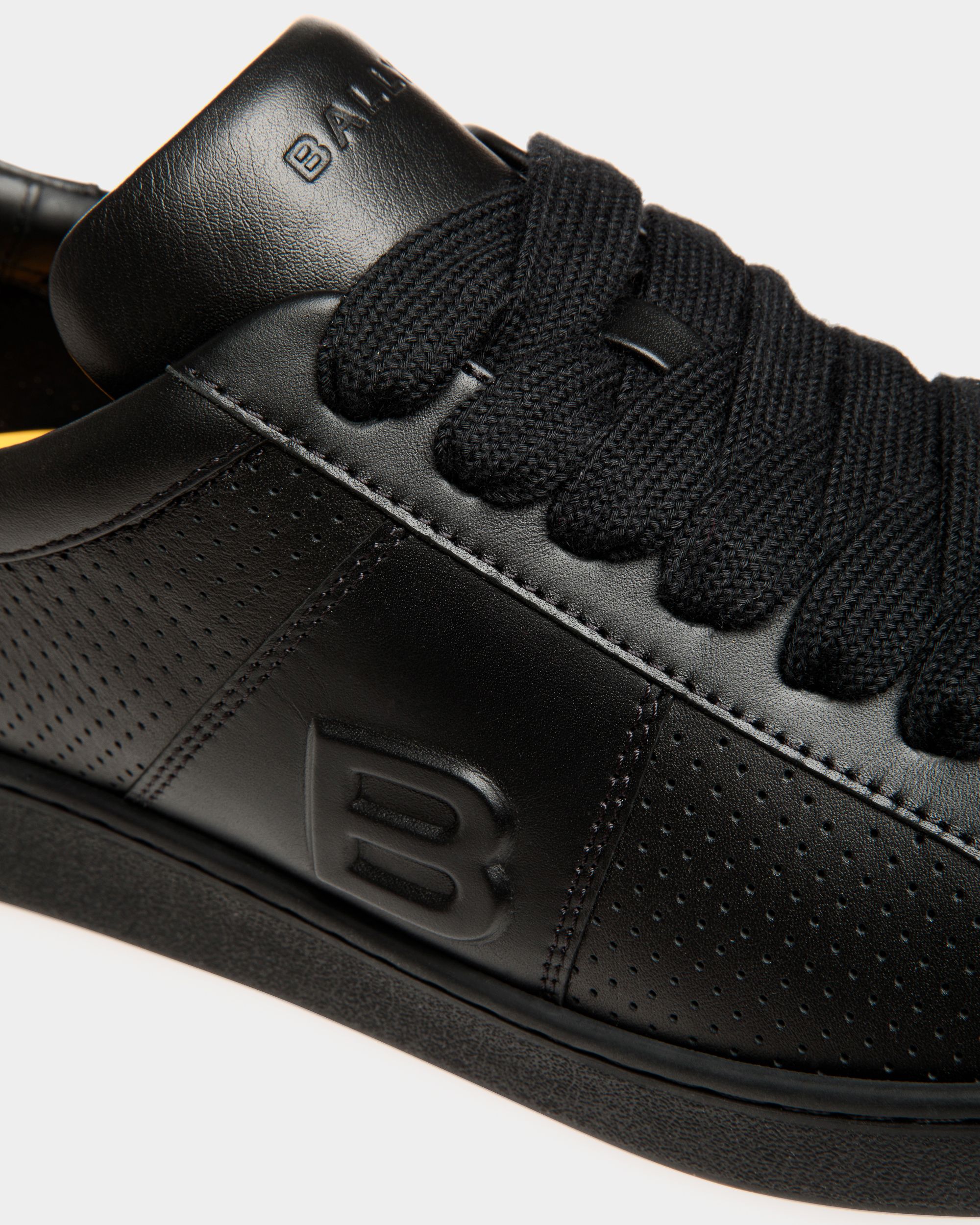 Bally Global - Adrien Brody Travel Collection Sneaker In Black Leather - Black