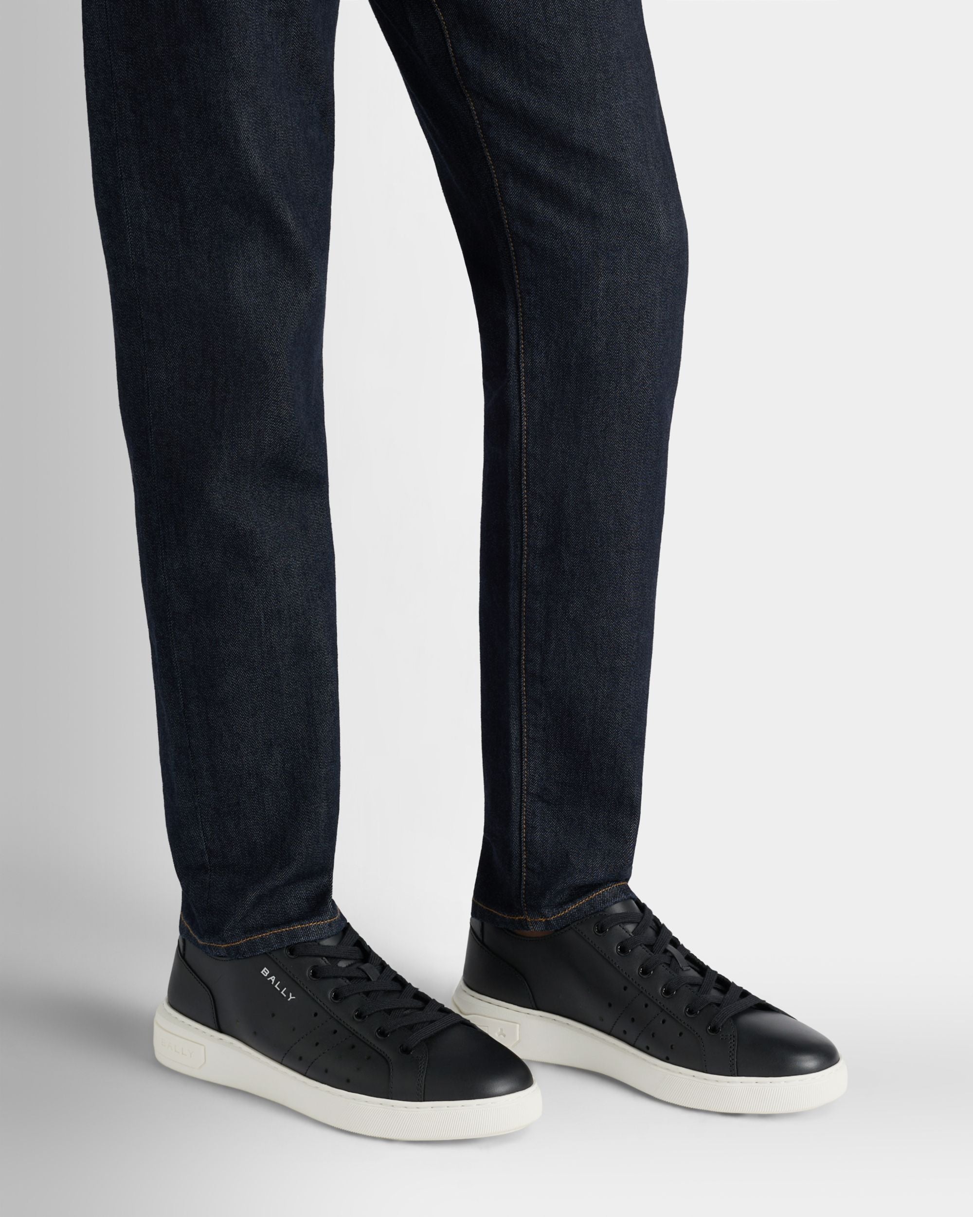 Bally Global - Bally Lift Sneaker aus schwarzem Leder - Black