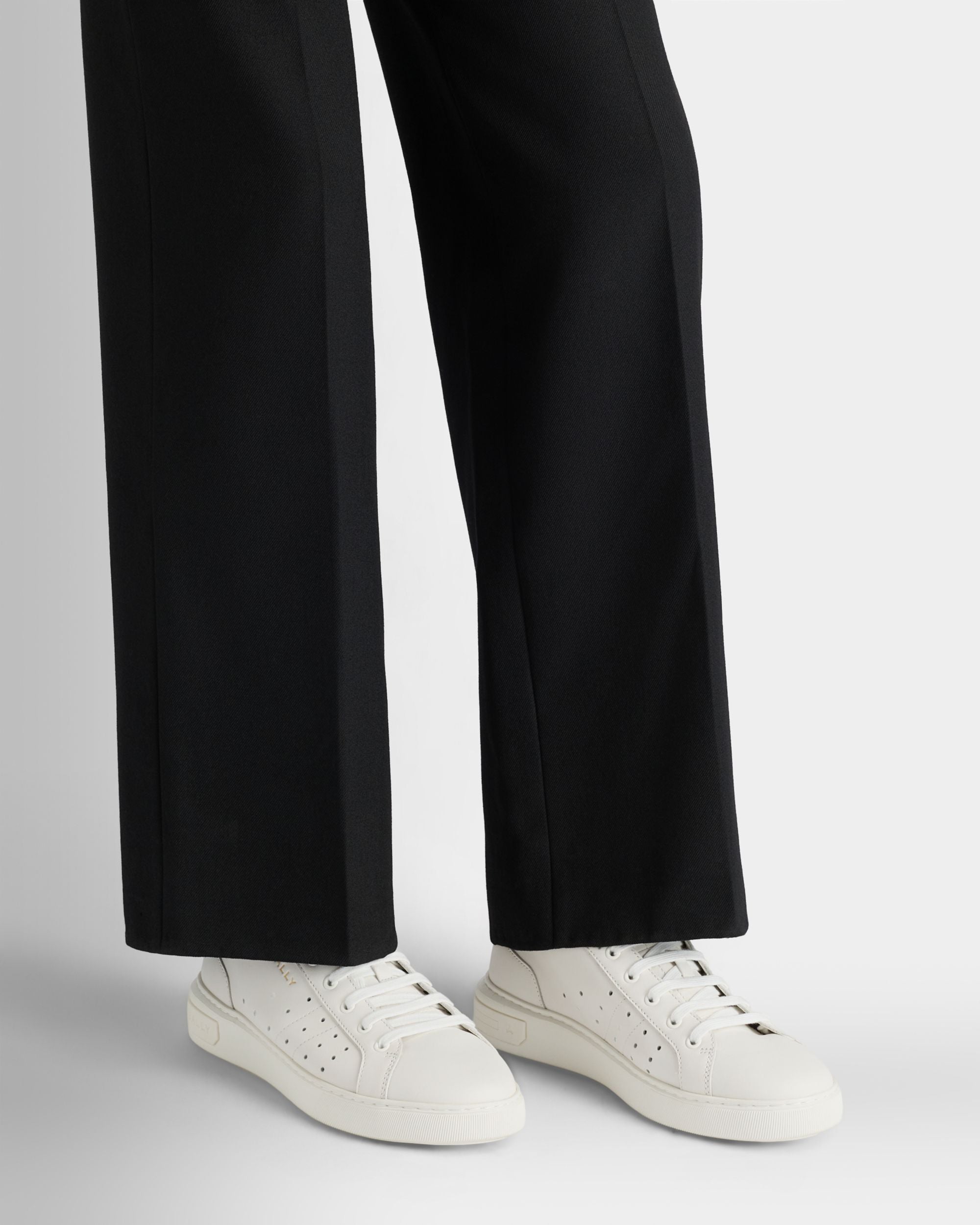 Bally Global - Bally Lift Sneaker aus weißem Leder - White