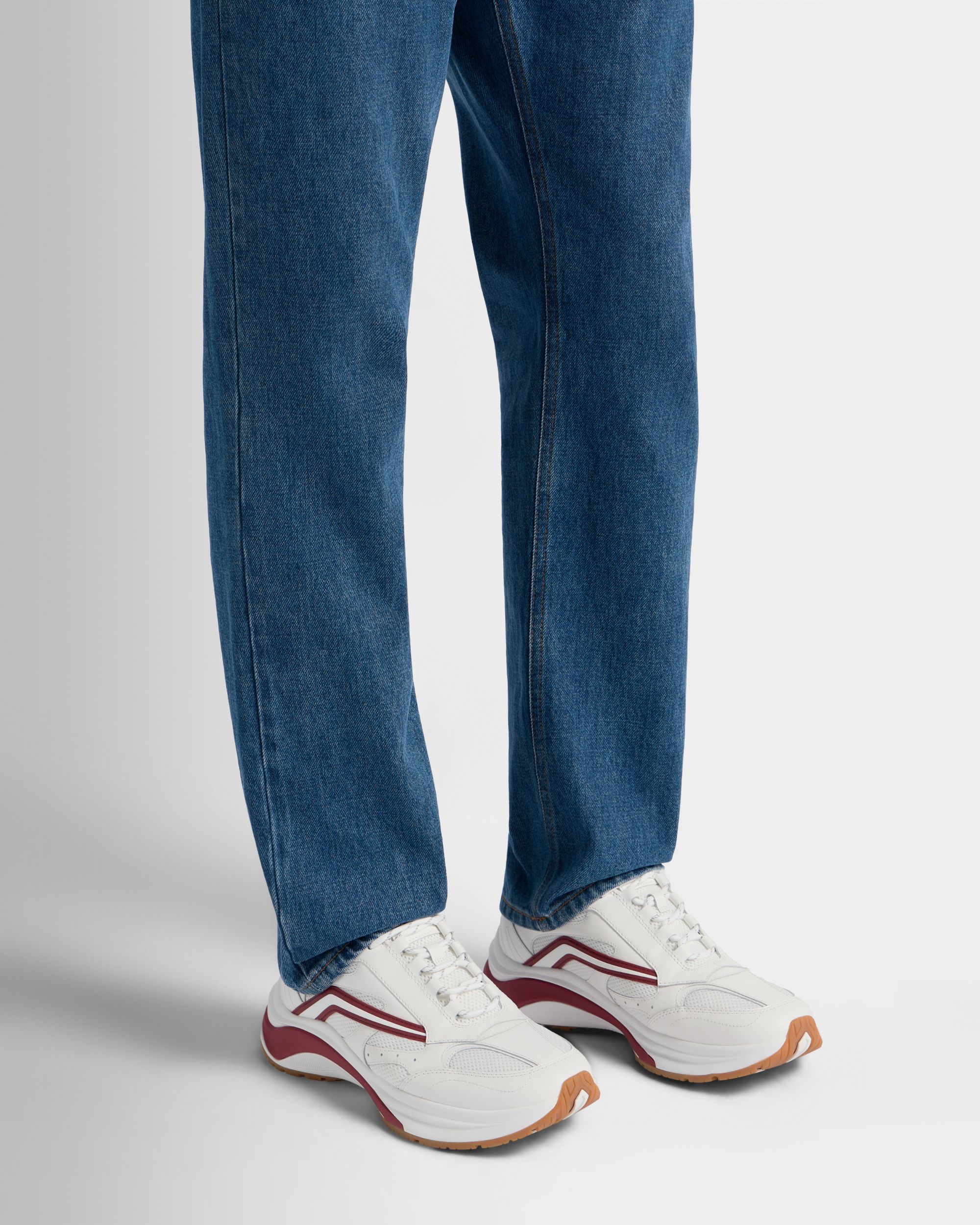 Bally Global - Zapatilla Woge de piel y tela blanca y roja - Blanco