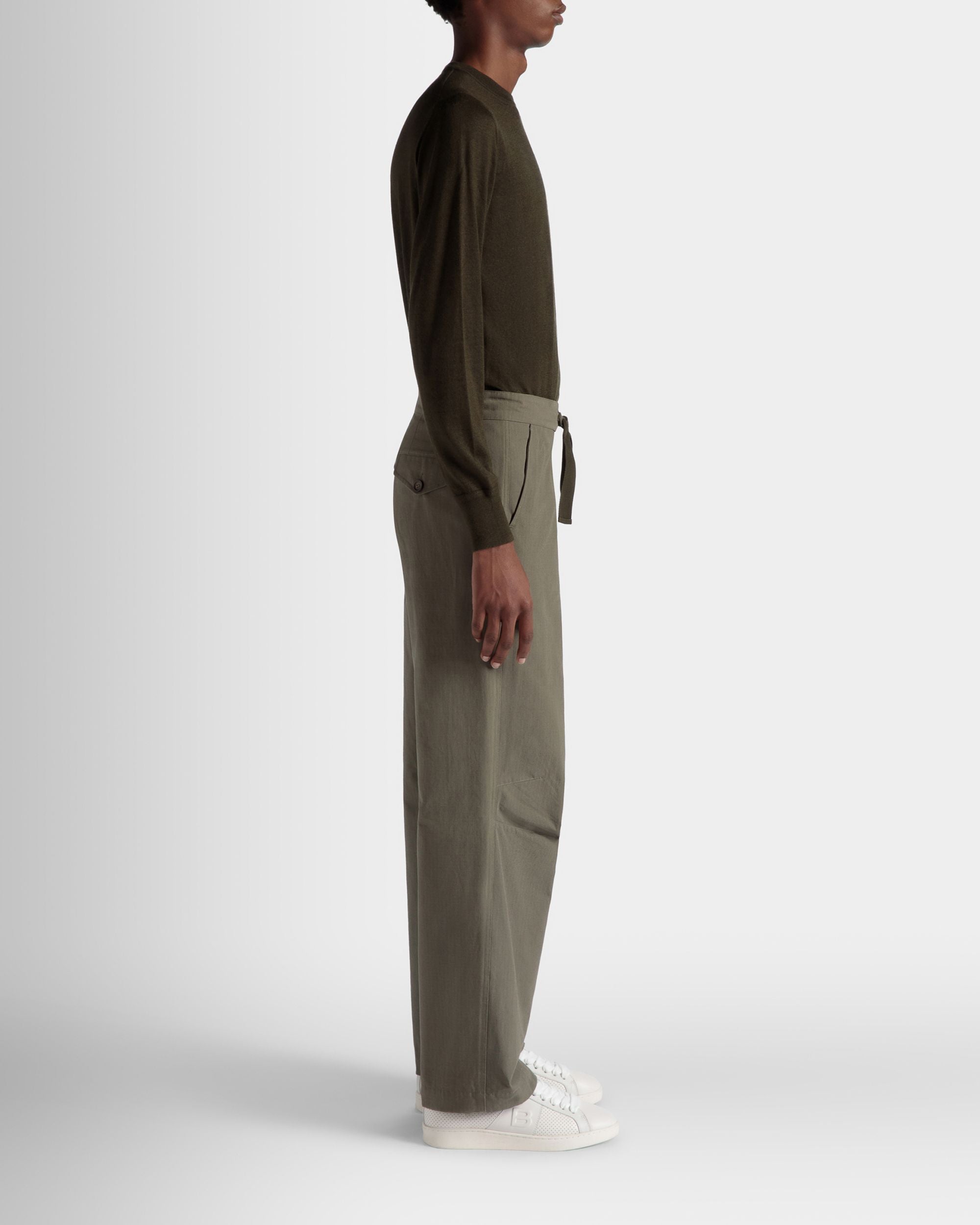 Bally Global - Adrien Brody Travel Collection Pants In Military Green Cotton - Verde