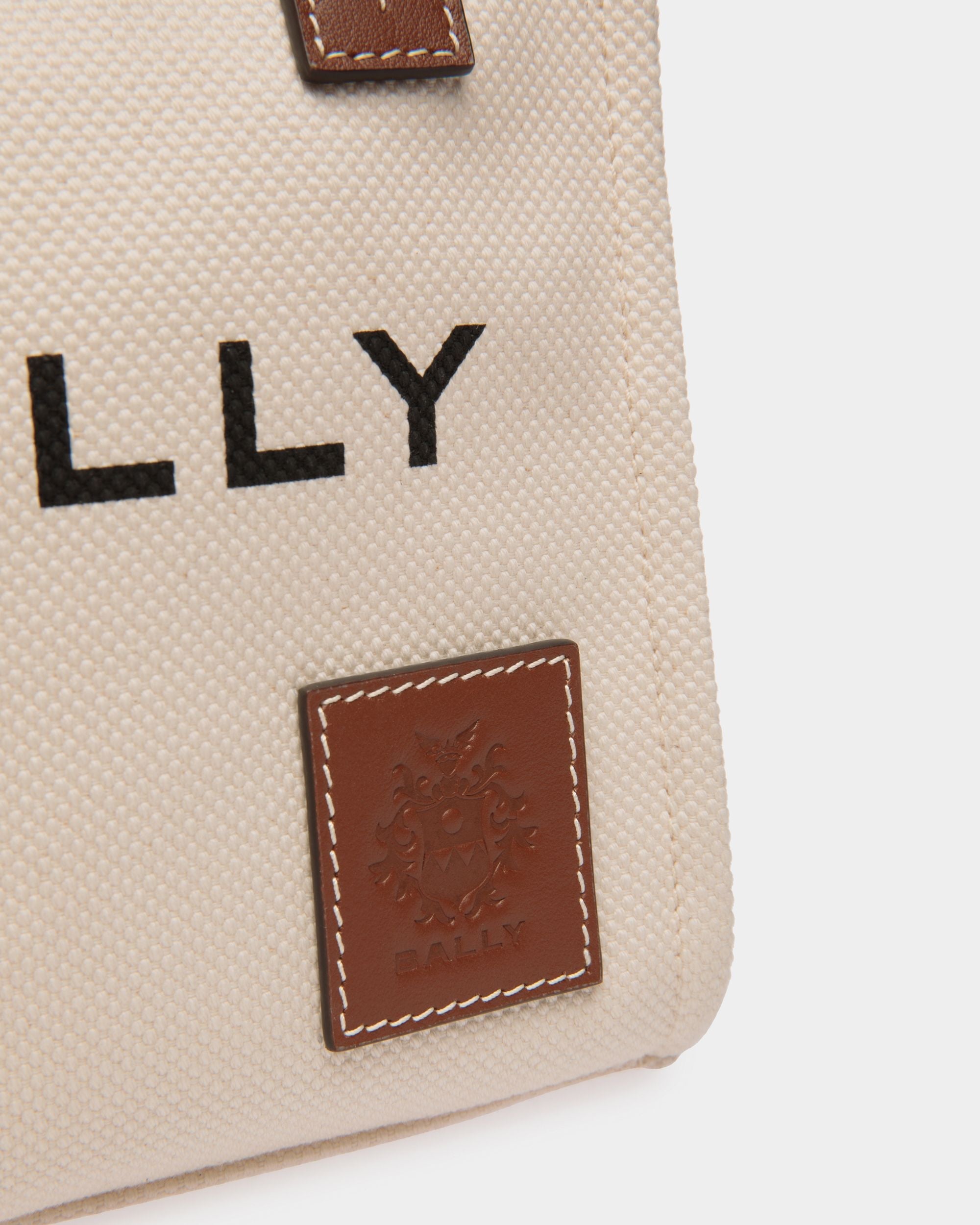Bally Global - Minibolso Tote Akelei De Lona - Beige