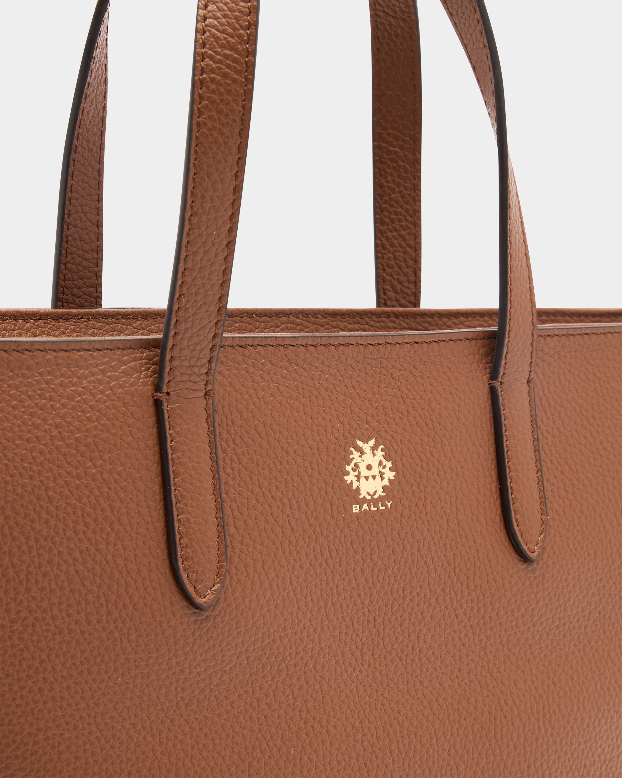 Bally Global - Hera Tote Bag in Brown Grained Leather - Brown