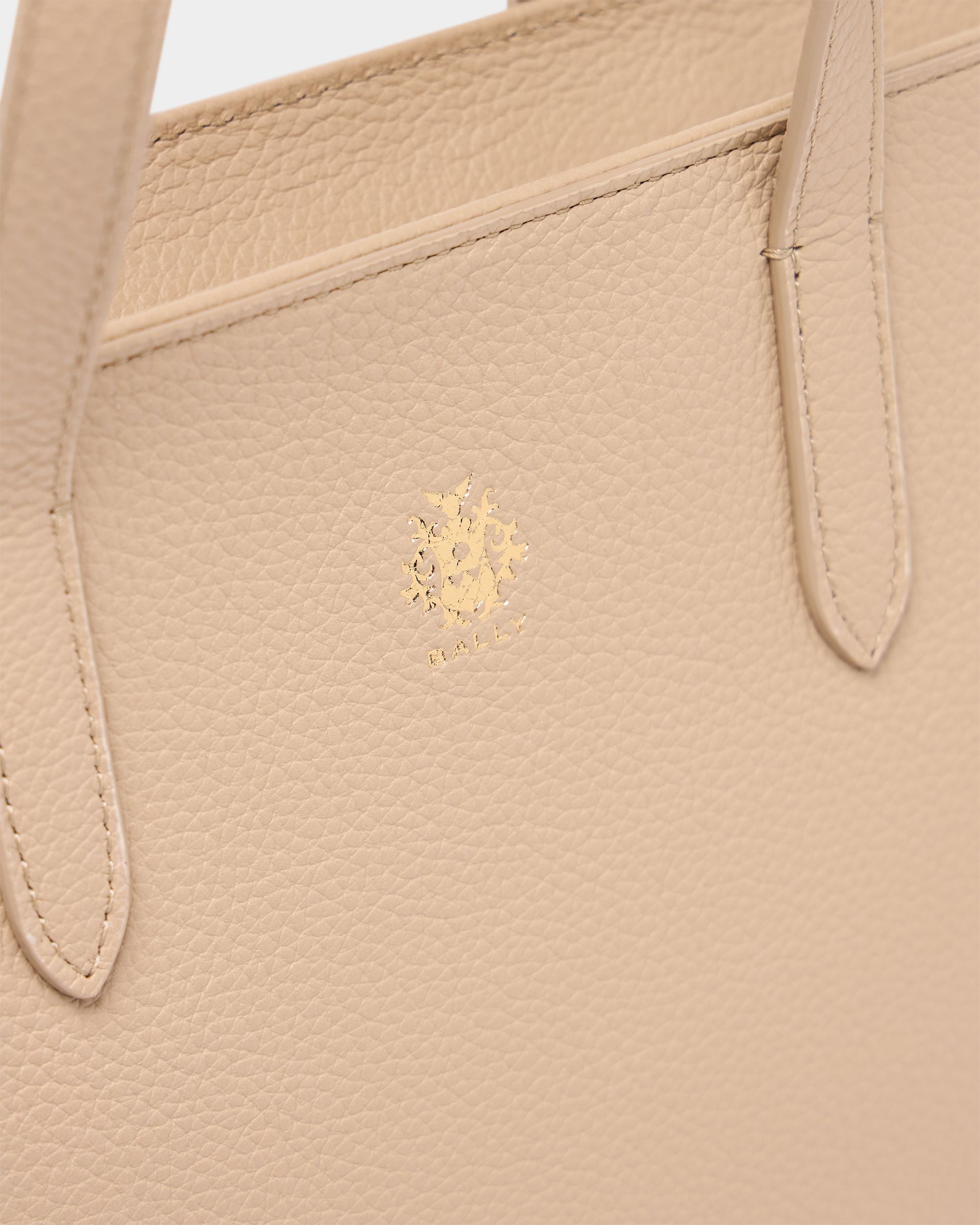 Bally Global - Hera Tote Bag in Light Beige Leather - Beige