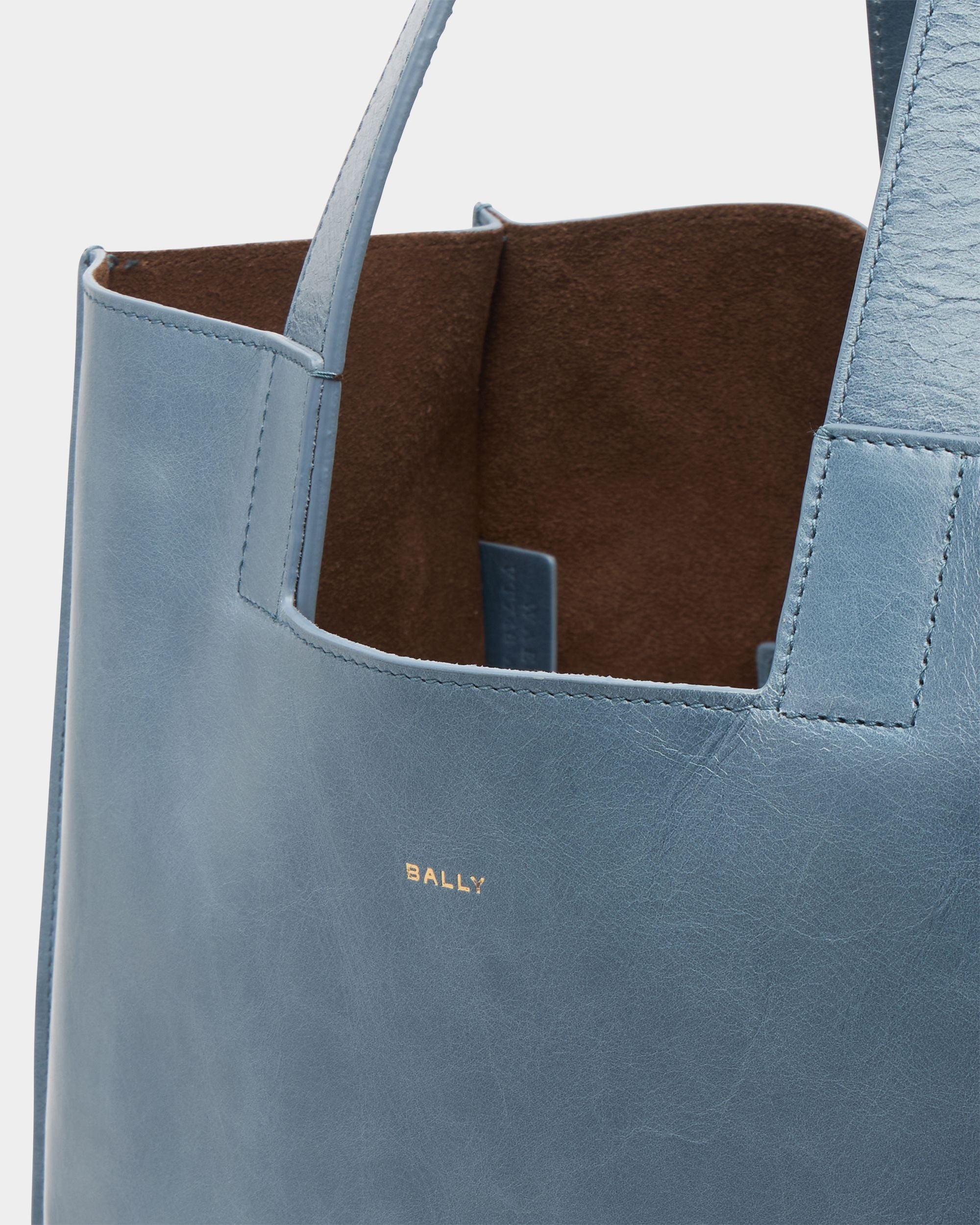 Bally Global - Easy Bally Tote Bag in Light Blue Leather - Blue