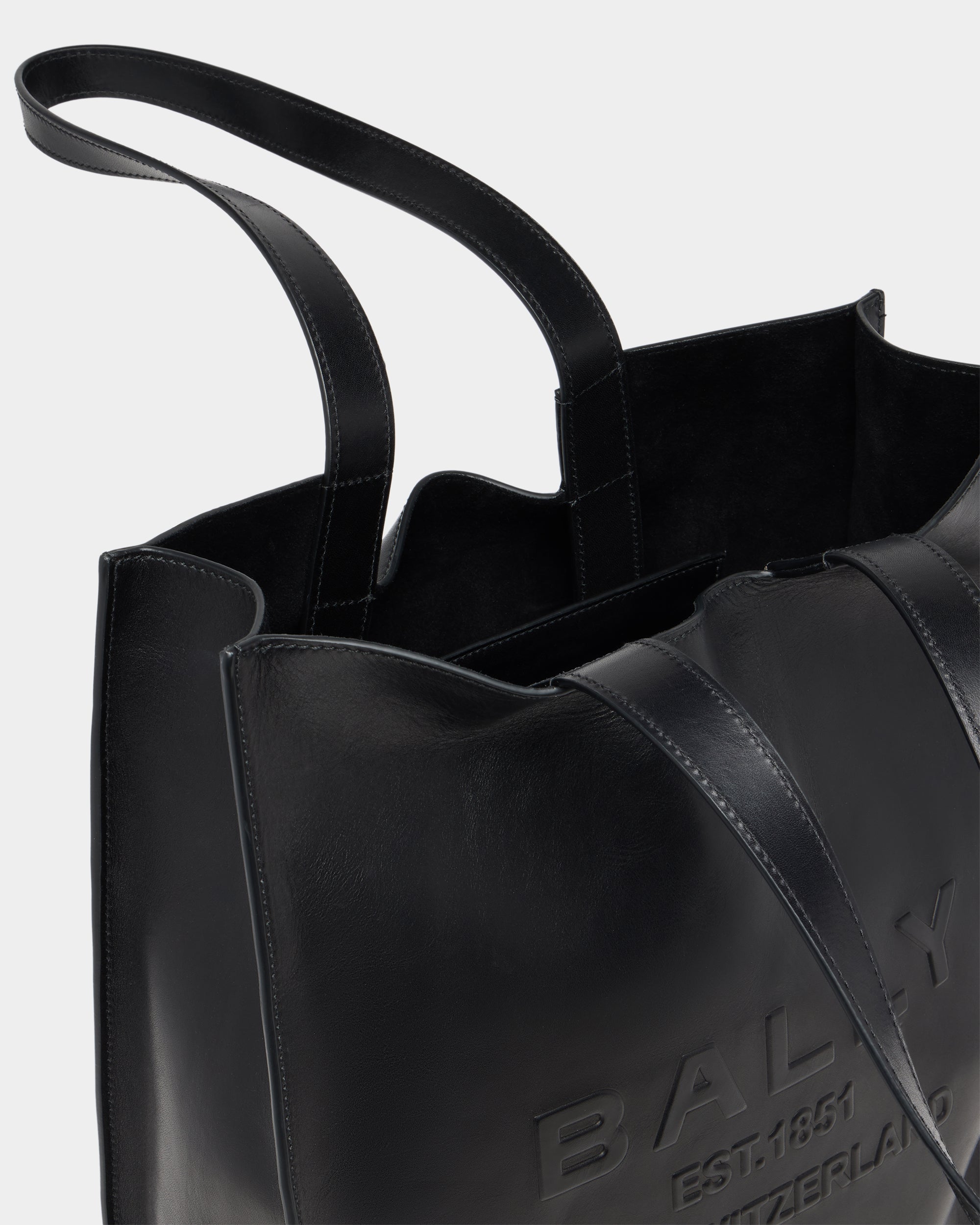 Bally Global - Easy Bally Tote Bag in Black Leather - Black