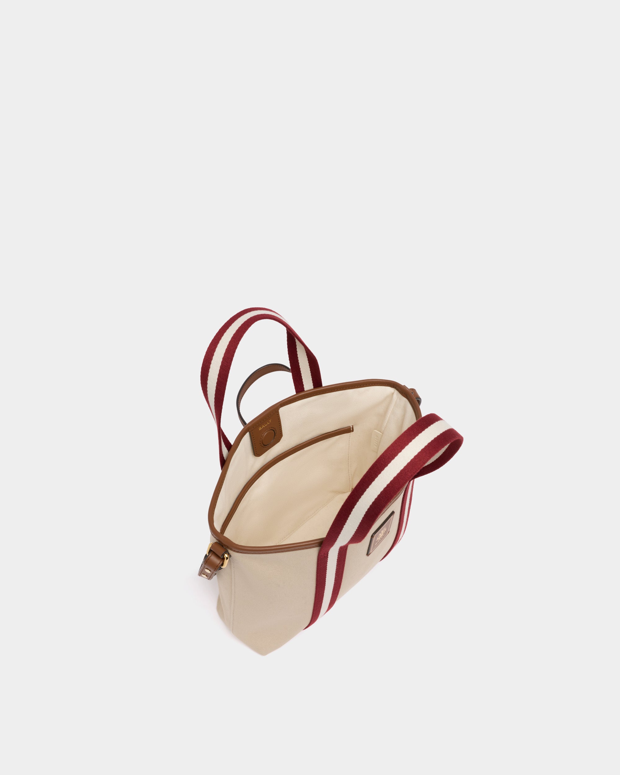 Bally Global - Edelbliss Tote Bag aus Canvas in Ivory mit Bally-Ribbon-Detail - White