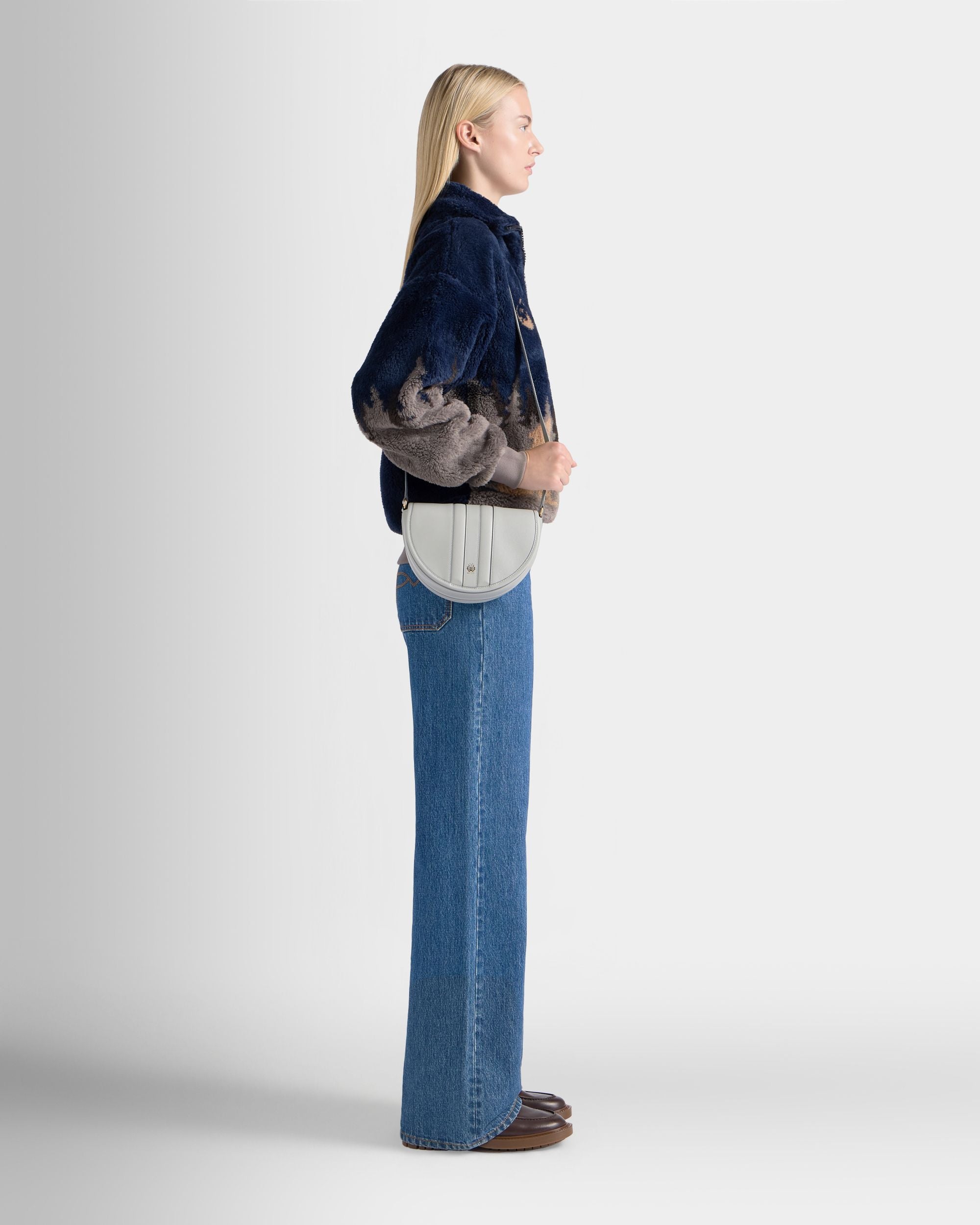 Bally Global - Signature Crossbody Bag in Glacier Grey Leather - Grey