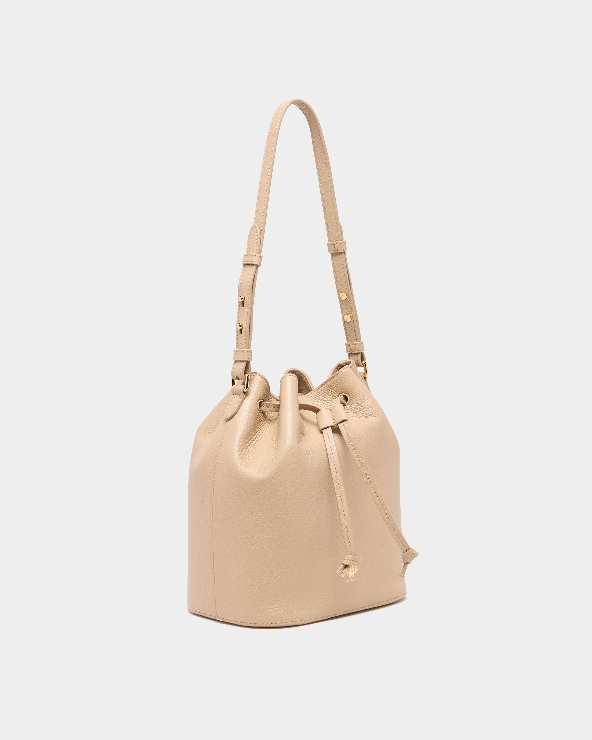 Bally Global - Hera Bucket Bag in Light Beige Grained Leather - Beige
