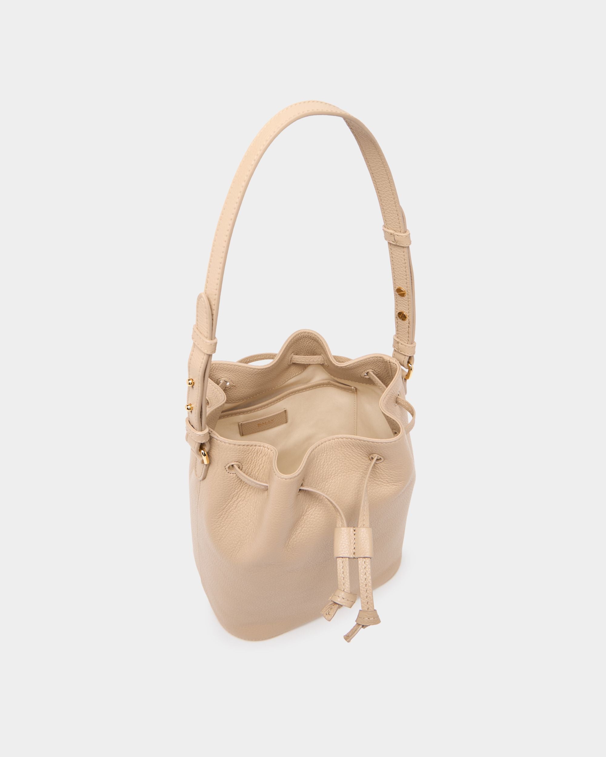 Bally Global - Hera Bucket Bag in Light Beige Grained Leather - Beige