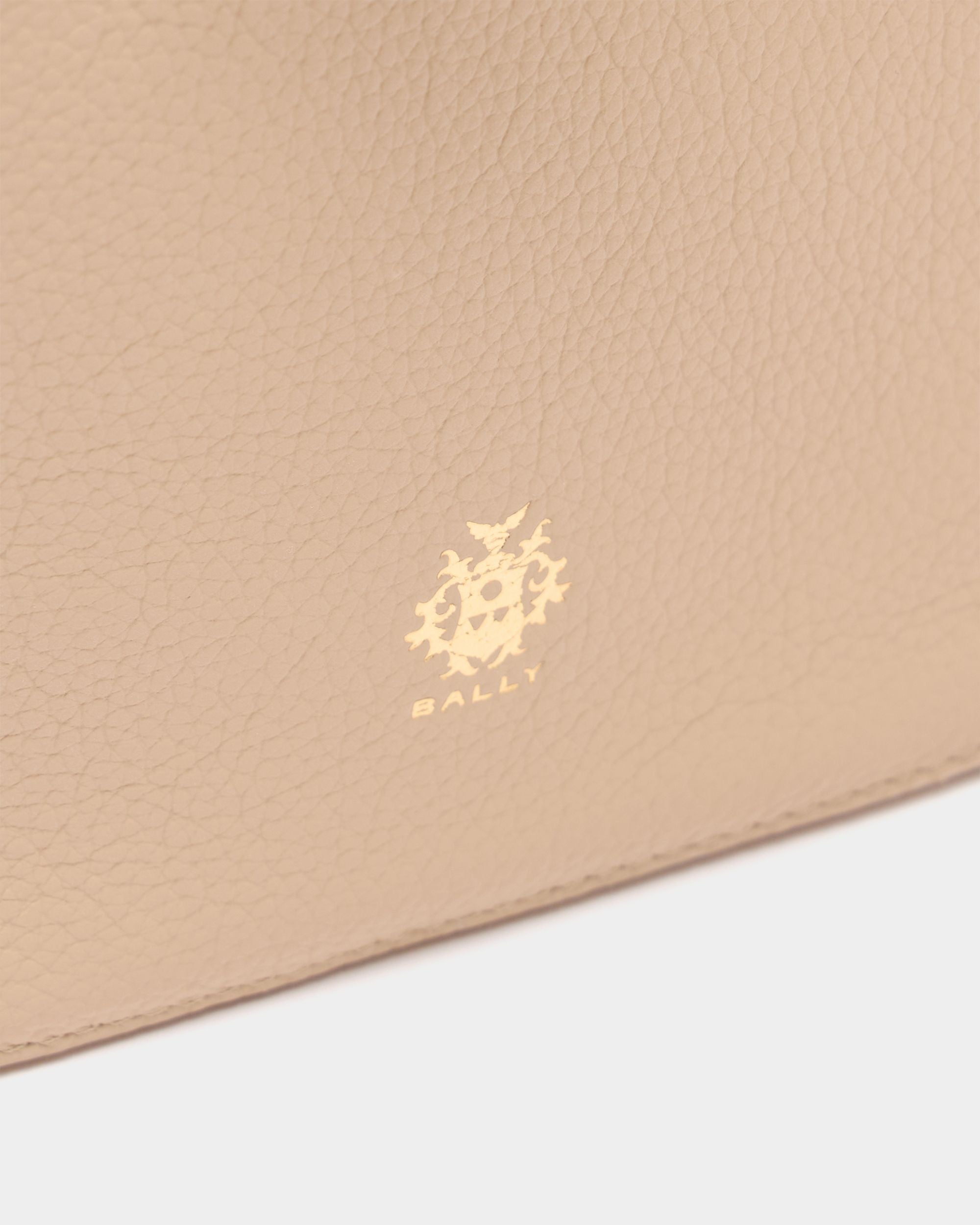 Bally Global - Hera Bucket Bag in Light Beige Grained Leather - Beige