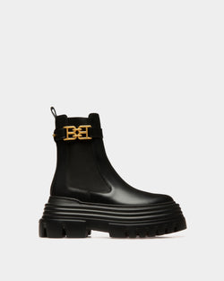 Greby Leather Booties In Black