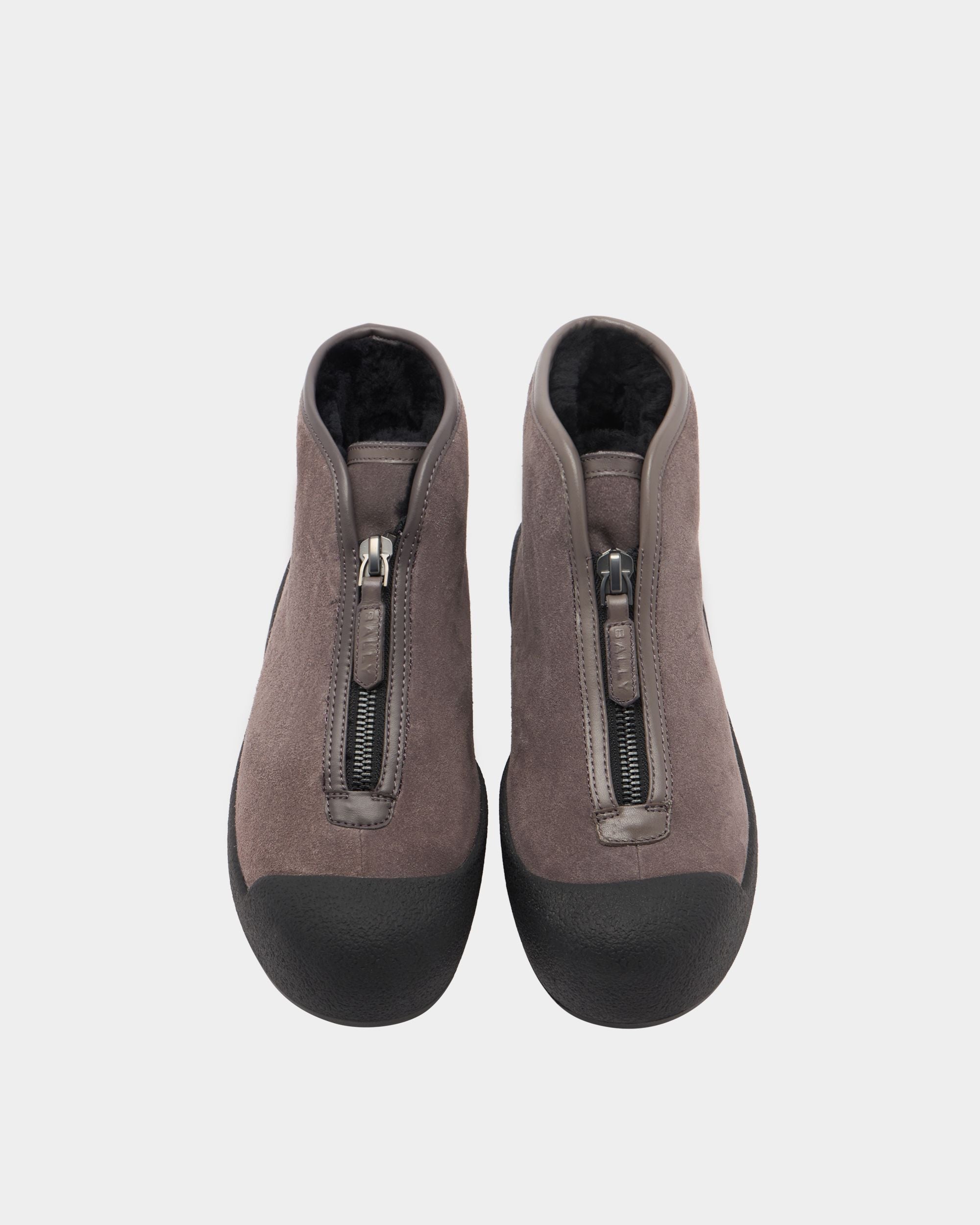 Bally Global - Bally Curling Stiefelette aus Veloursleder in Grau - Grau