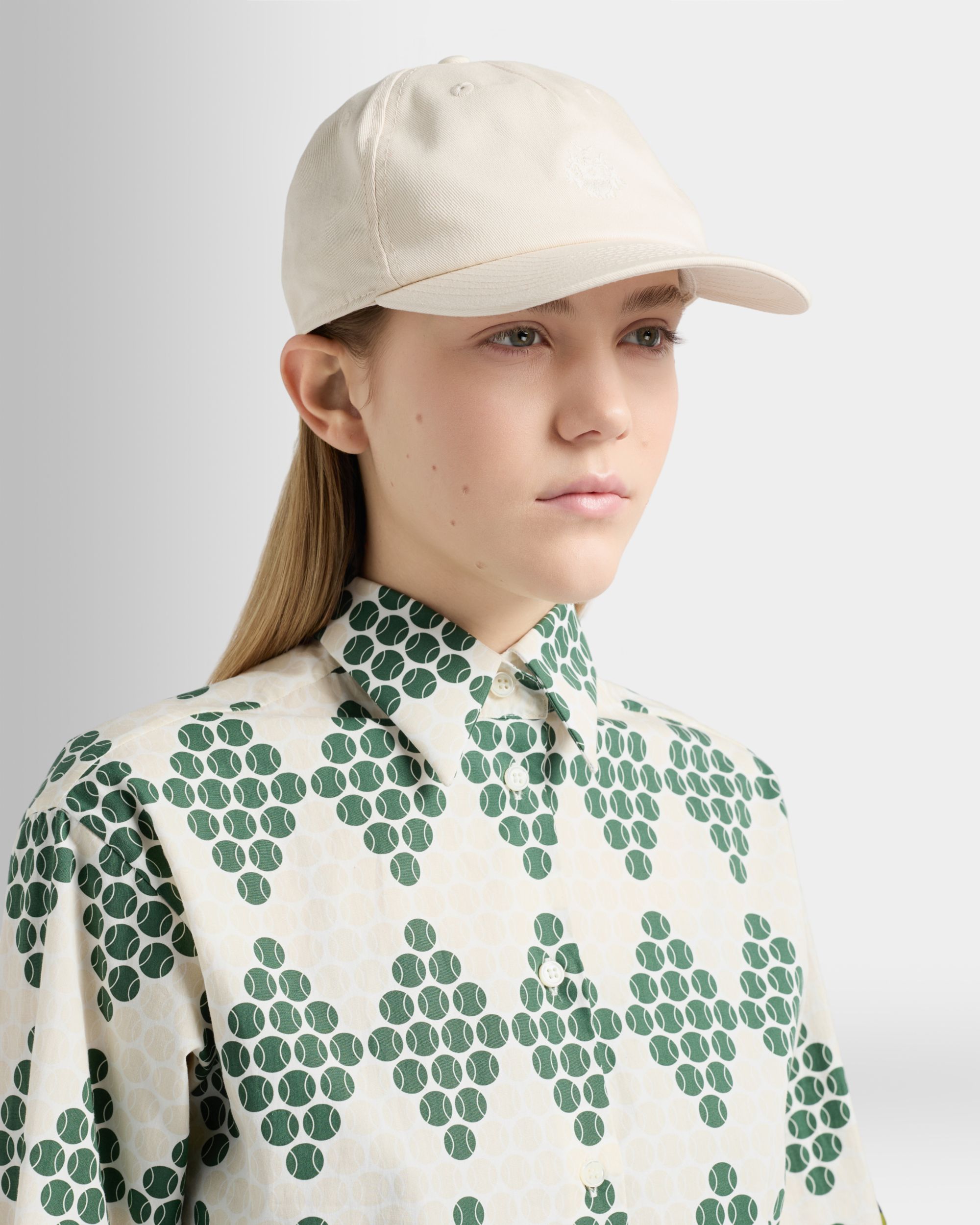 Bally Global - Baseballmütze aus elfenbeinfarbener Baumwolle mit Bally-Crest-Wappen - White