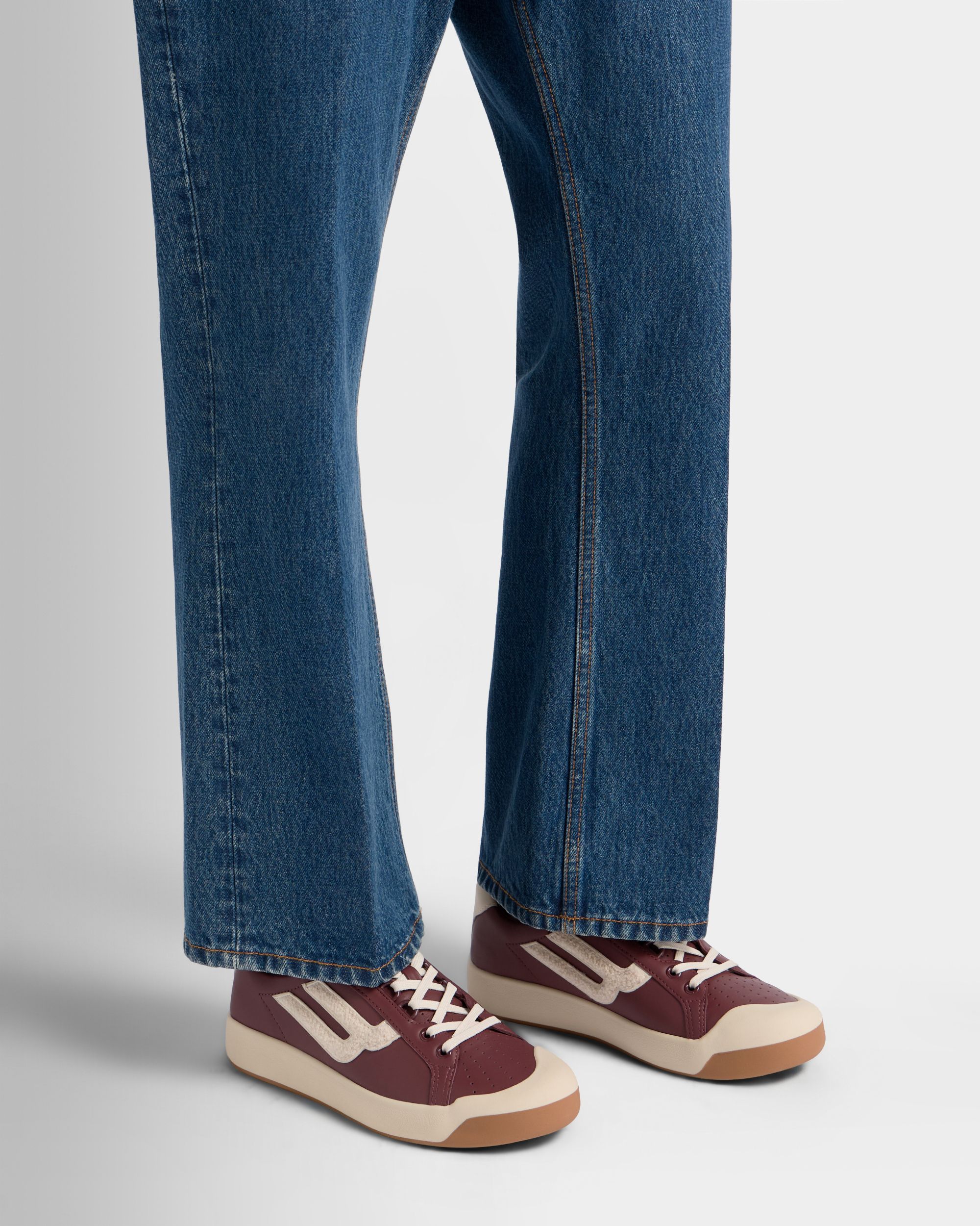 Bally Global - Sneaker aus Leder in Heritage Red und Elfenbein aus der Tennis Kollektion - Burgundy