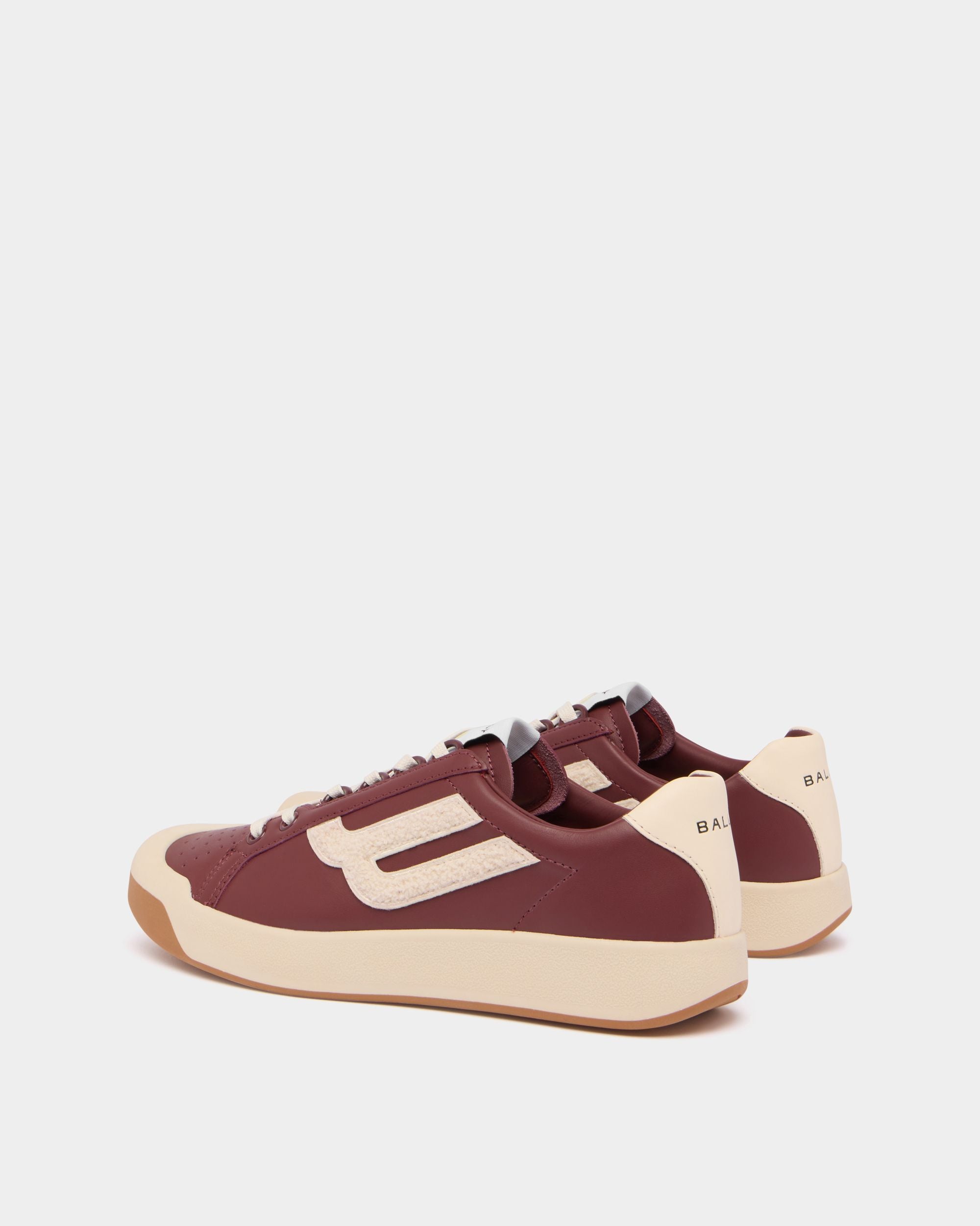 Bally Global - Sneaker aus Leder in Heritage Red und Elfenbein aus der Tennis Kollektion - Burgundy