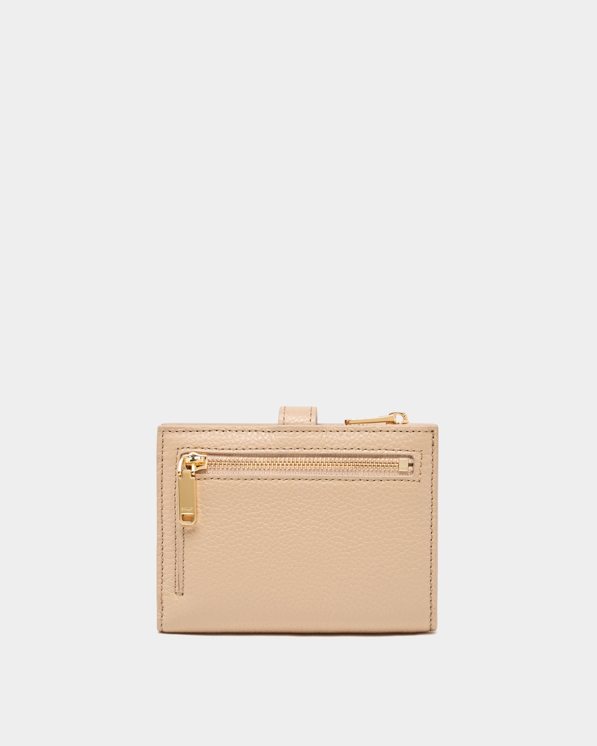 Bally Global - Lock Me Wallet In Light Beige Grained Leather - Beige