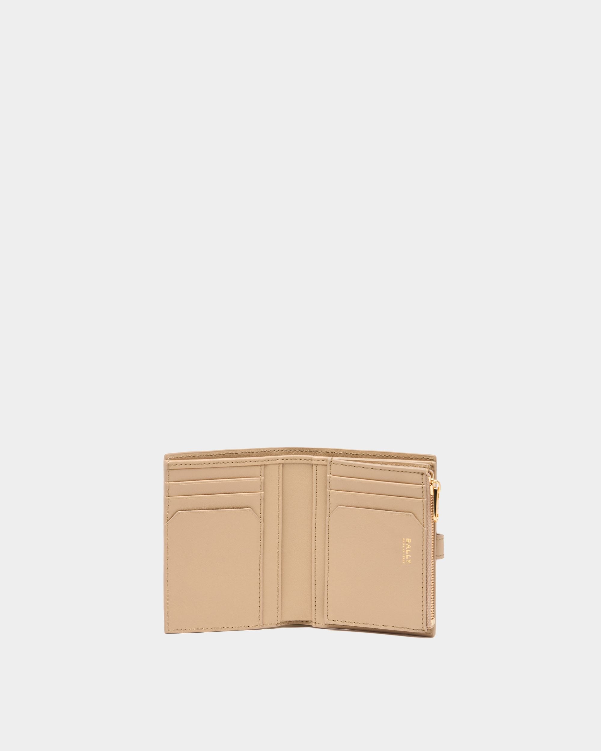Bally Global - Lock Me Wallet In Light Beige Grained Leather - Beige