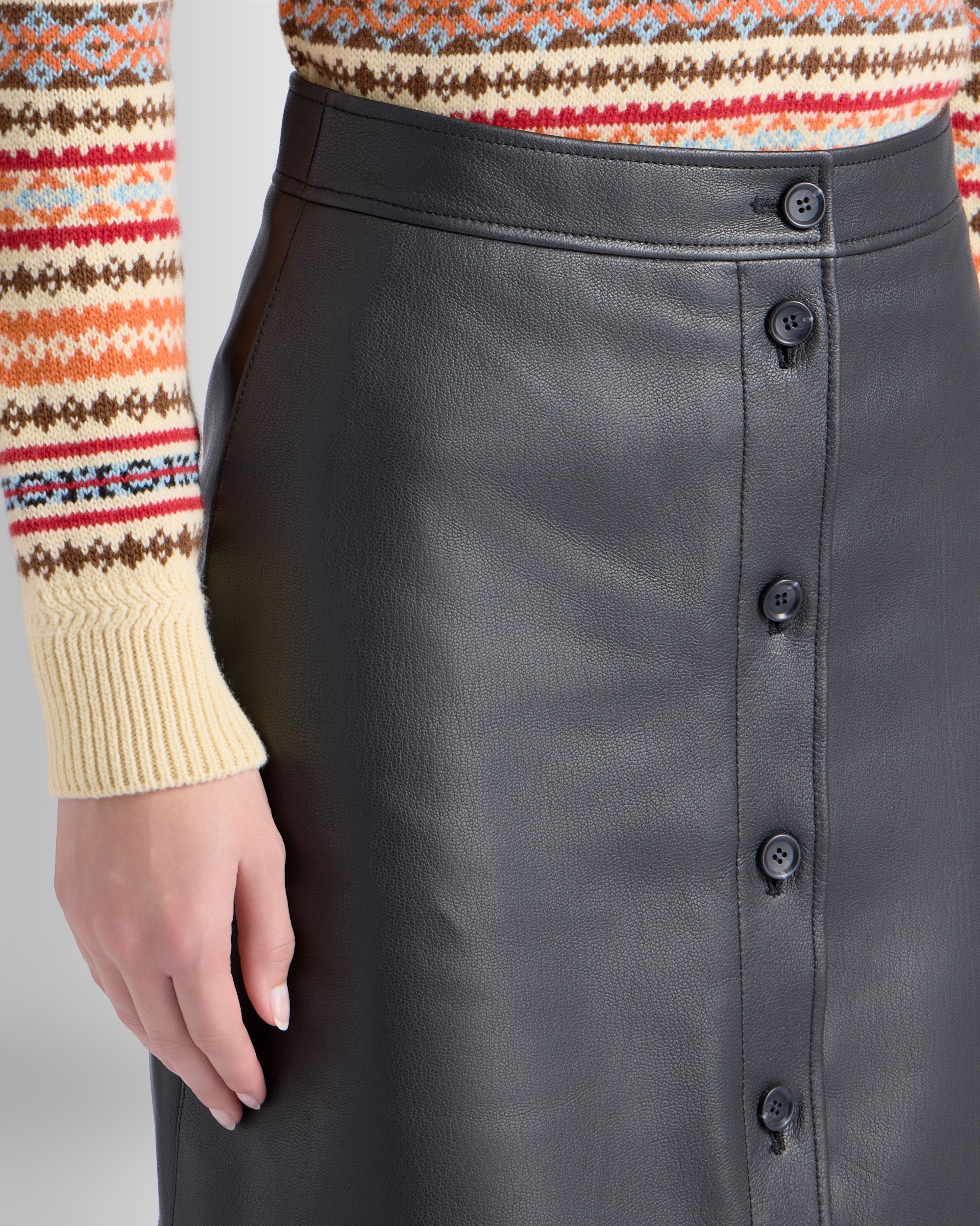 Bally Global - Mini Skirt in Black Leather - Black