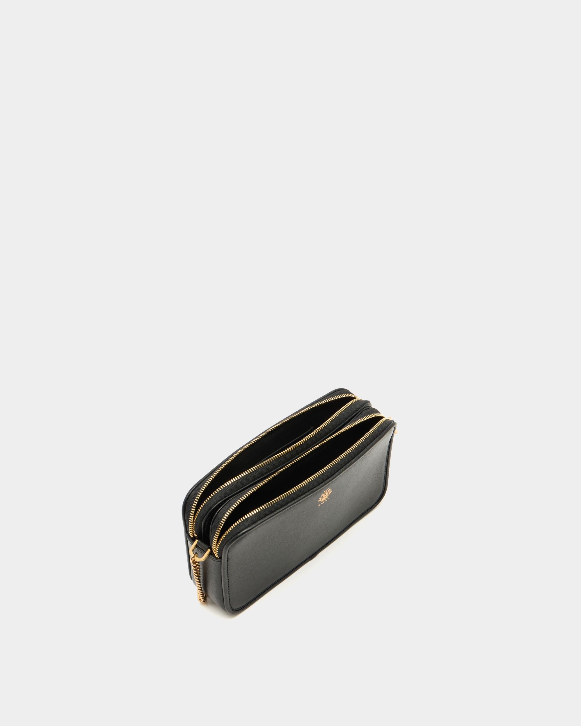 Bally Global - Essential Travel Wallet in Black Leather - Black