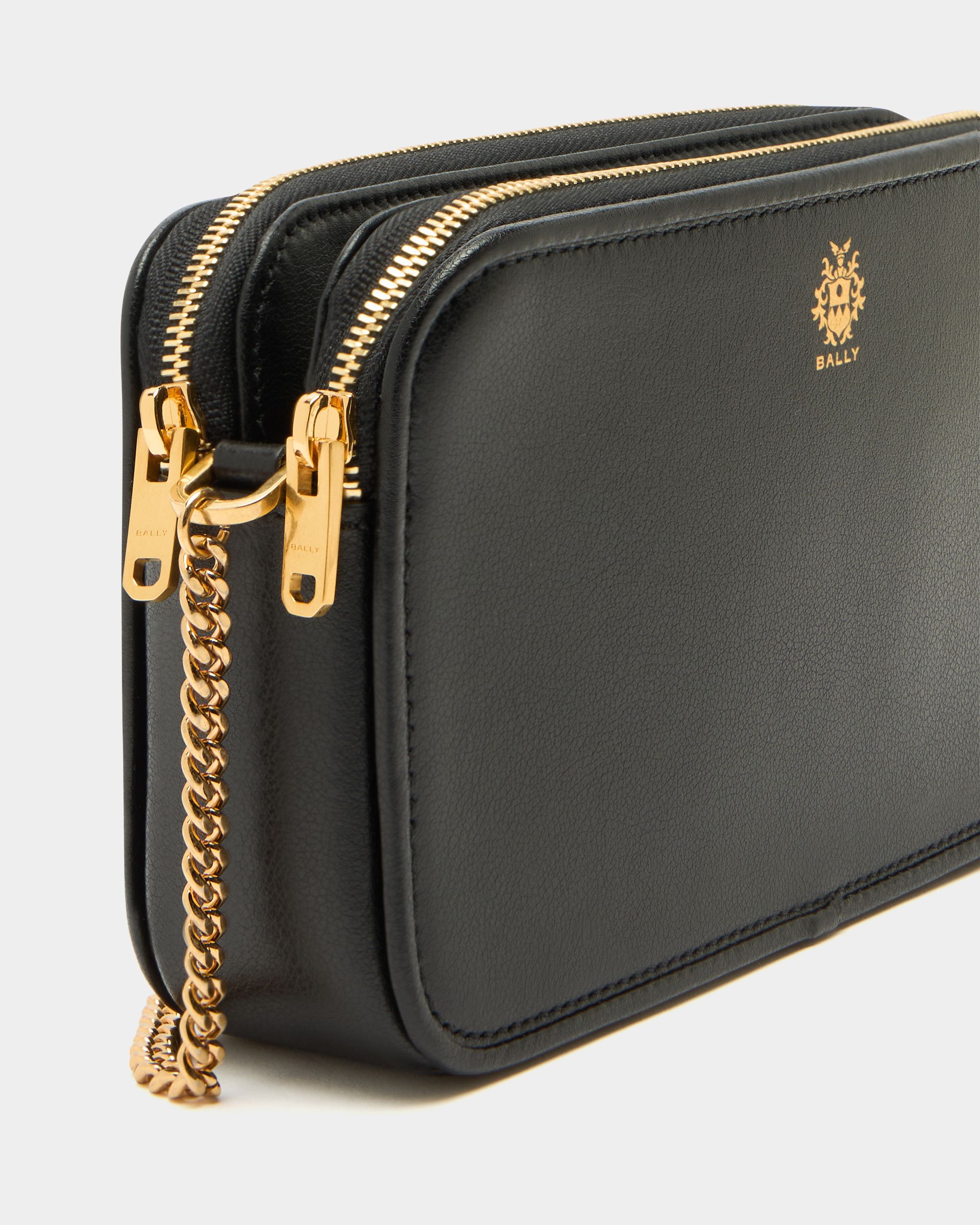 Bally Global - Essential Travel Wallet in Black Leather - Black
