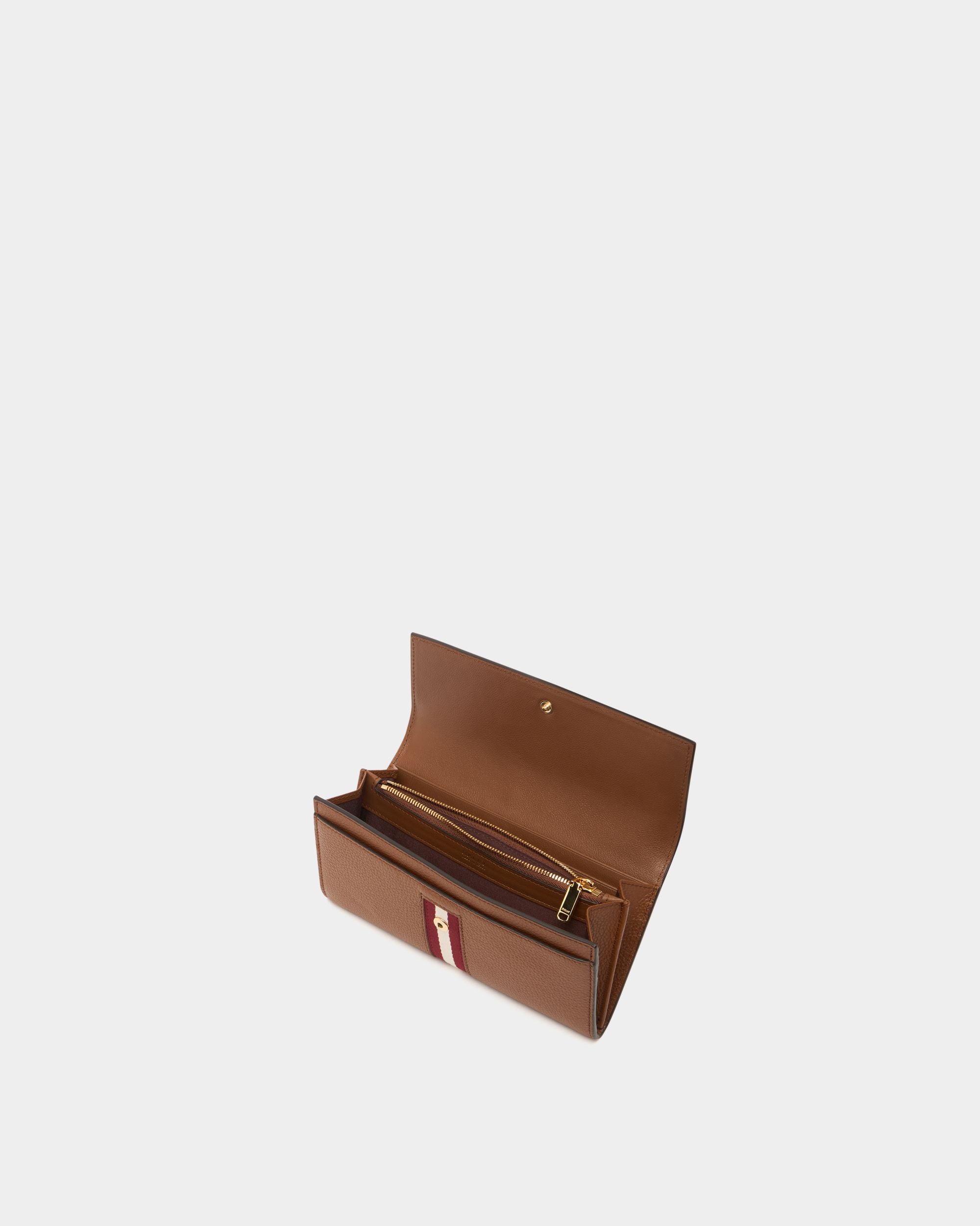 Bally Global - Hera Long Wallet in Brown Grained Leather With a Bally Ribbon - Brown