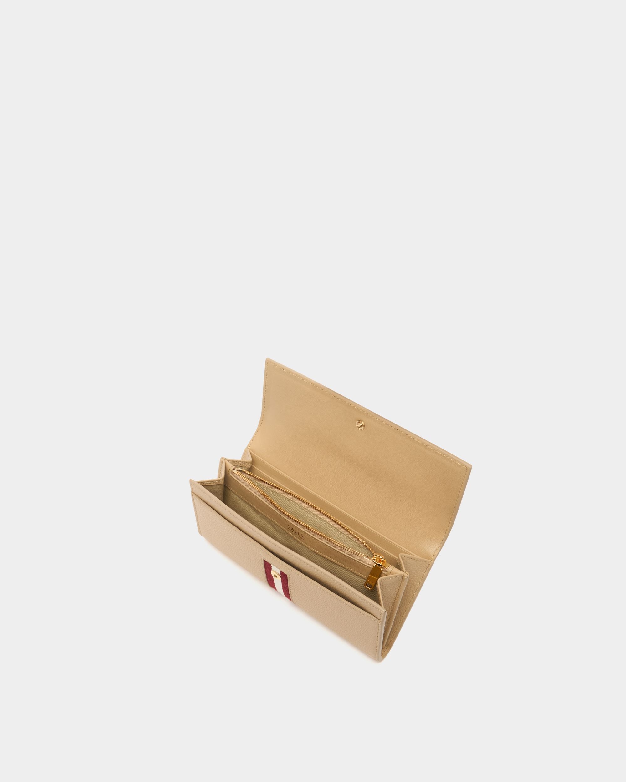 Bally Global - Hera Long Wallet in Light Beige Grained Leather With a Bally Ribbon - Beige
