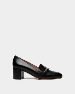 Daily Emblem Pump in Black Leather