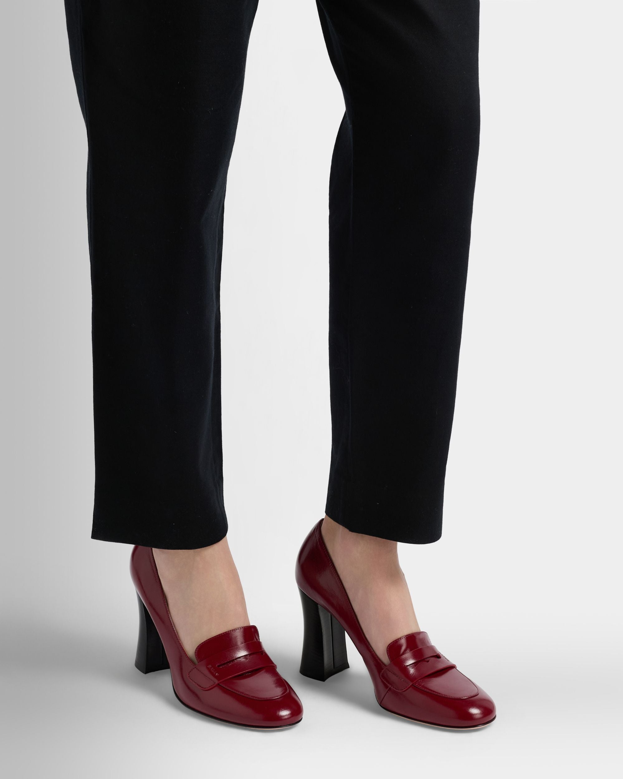 Bally Global - Mocasín Saule de piel rojo rubí - Rojo