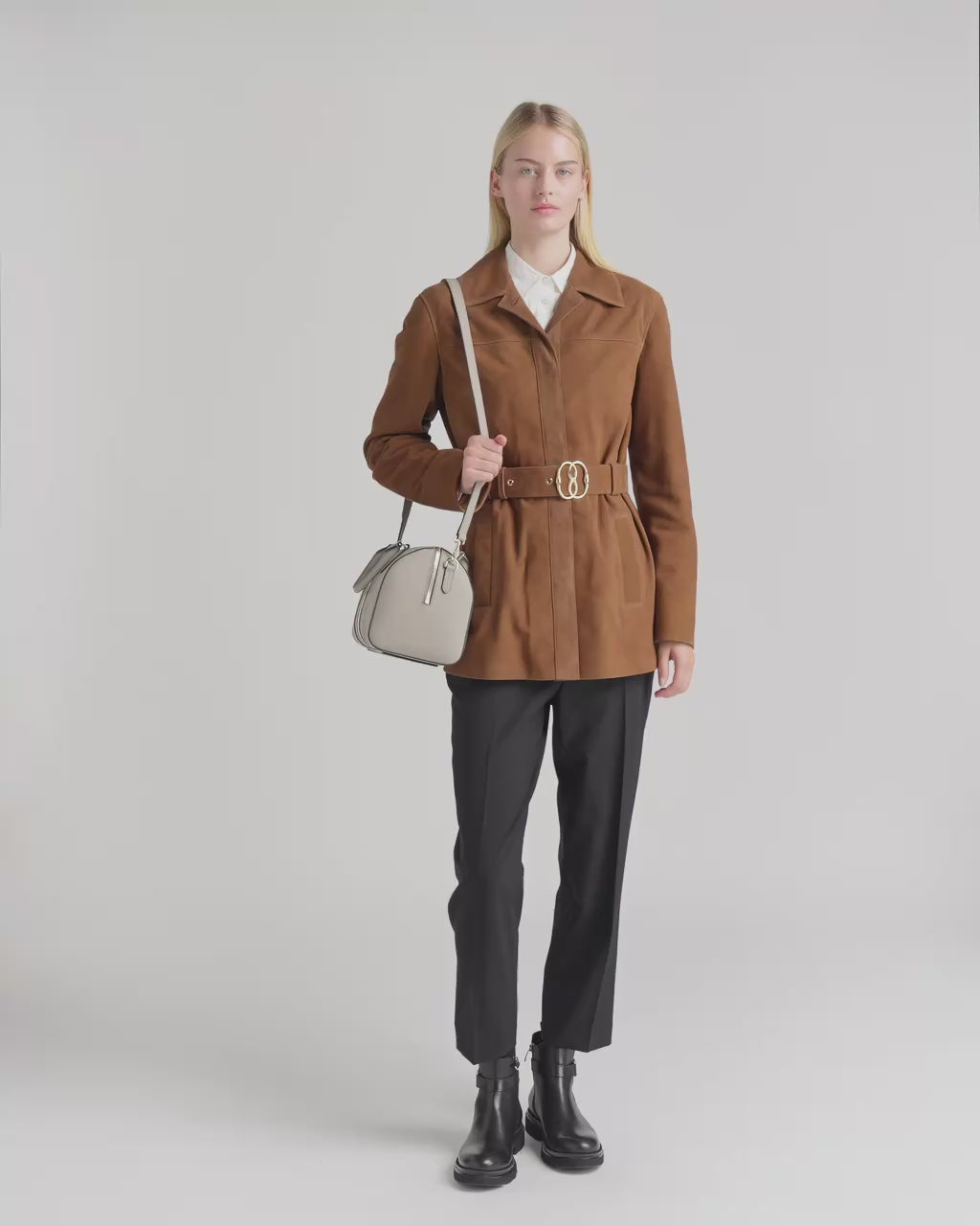 Product Video BALLY_VID_601495_21370_F705_01