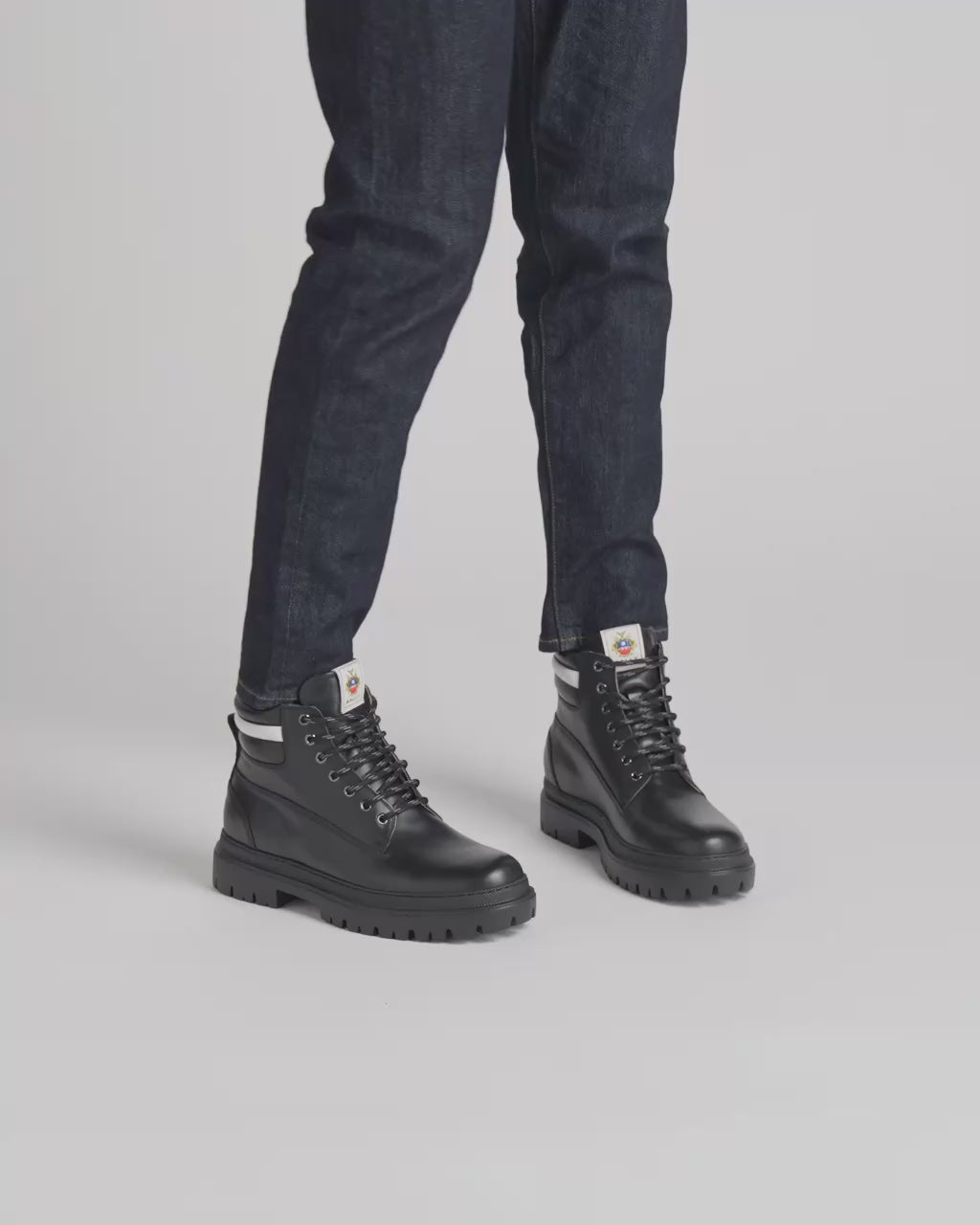 Bally Global - Hallen Boot in Black Leather - Black