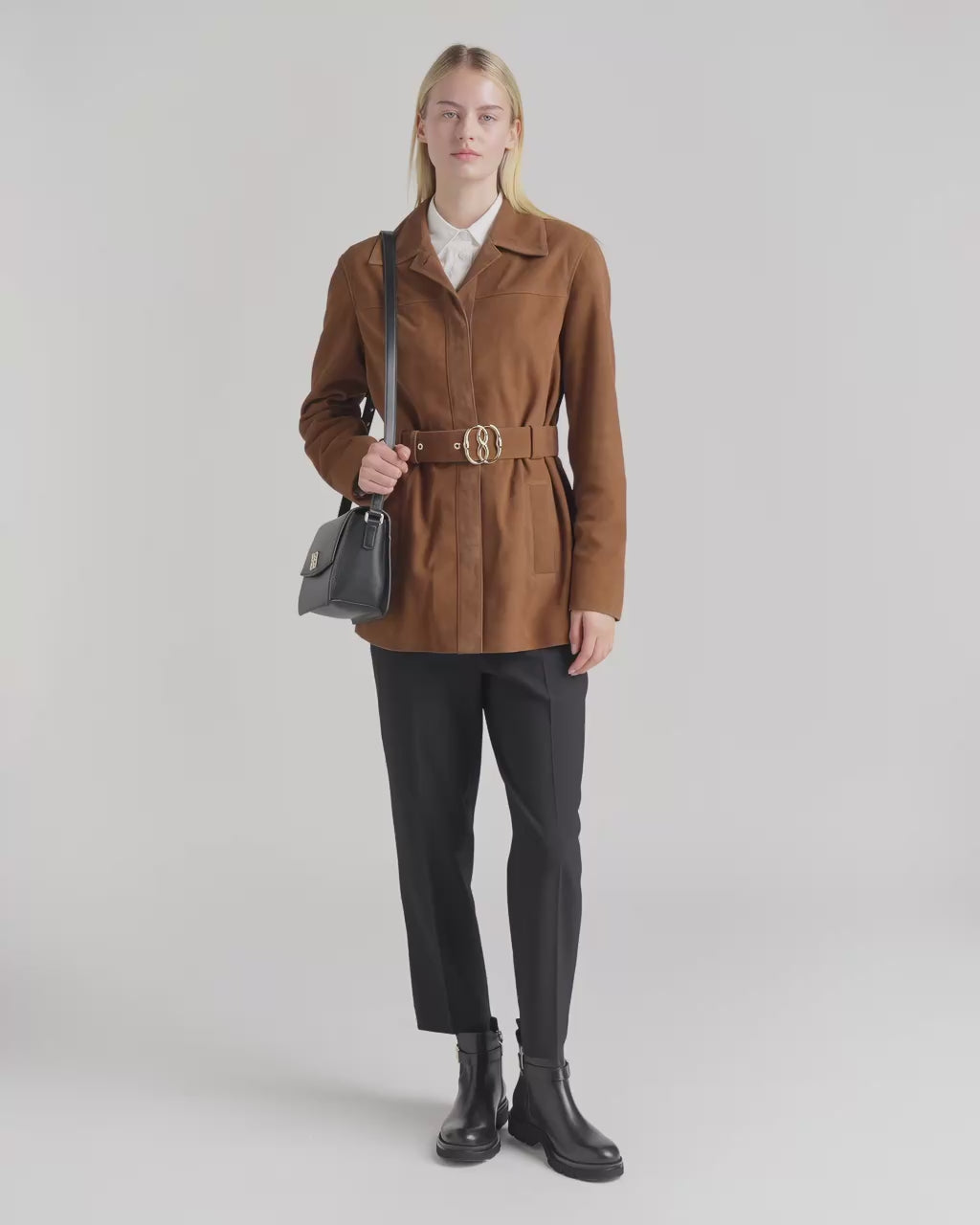 Bally Global - Umhängetasche aus genarbtem Leder in Schwarz - Black