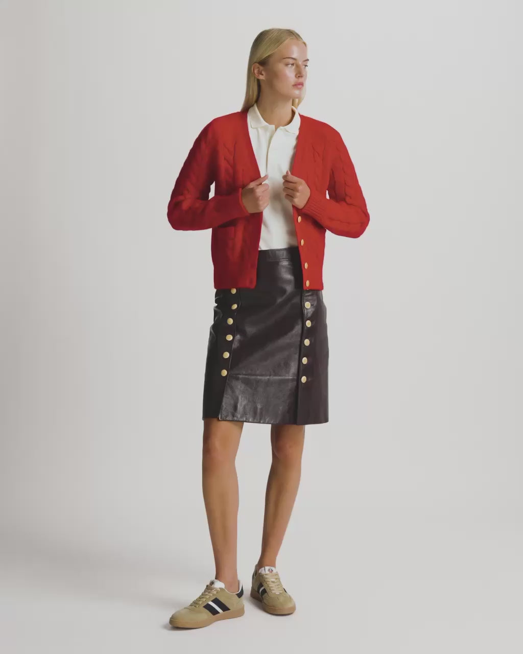 Product Video BALLY_VID_WKN0AM_WO046_U3B9_01