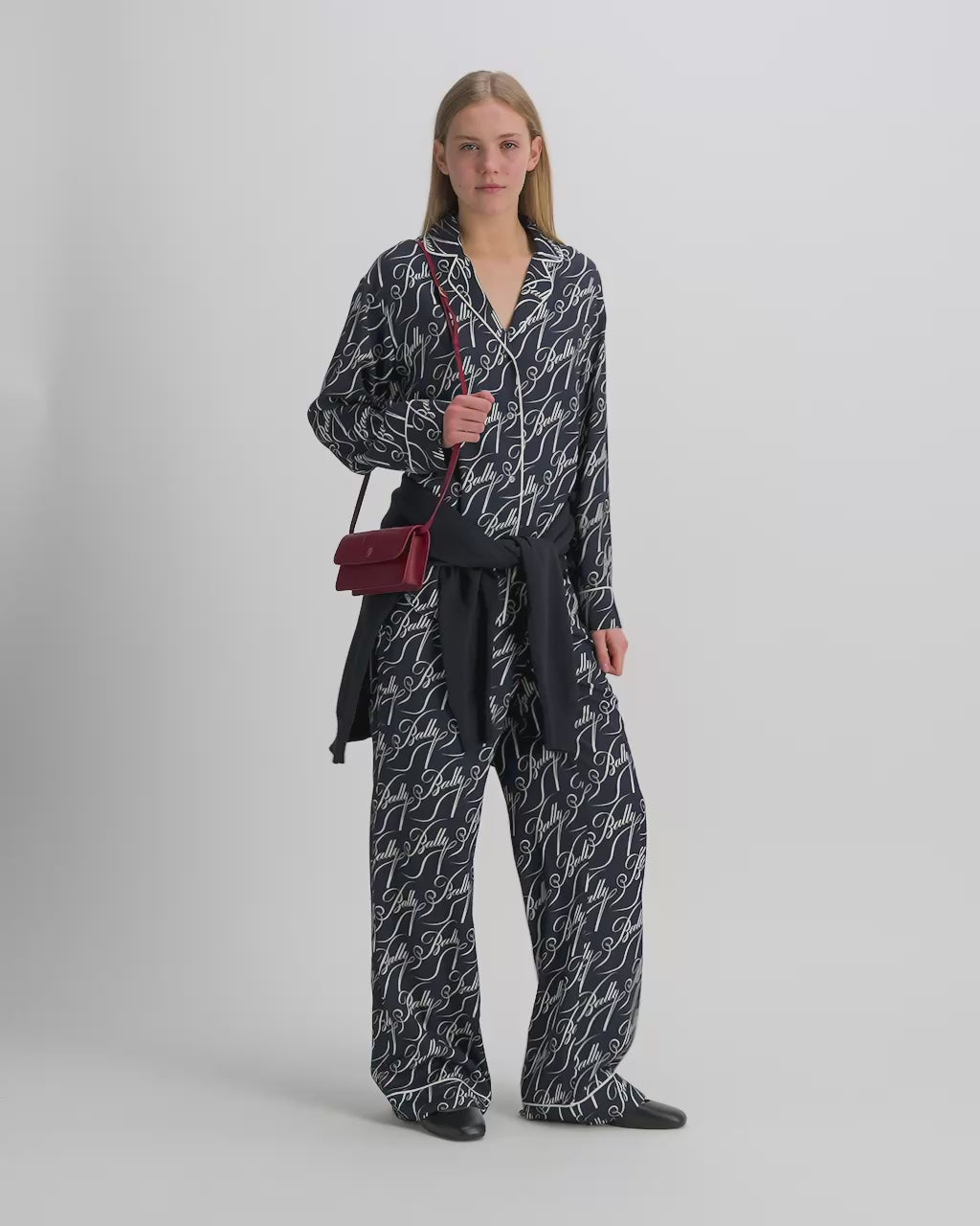 Bally Global - Signature Smartphone-Tasche aus Leder in Rubinrot - Red