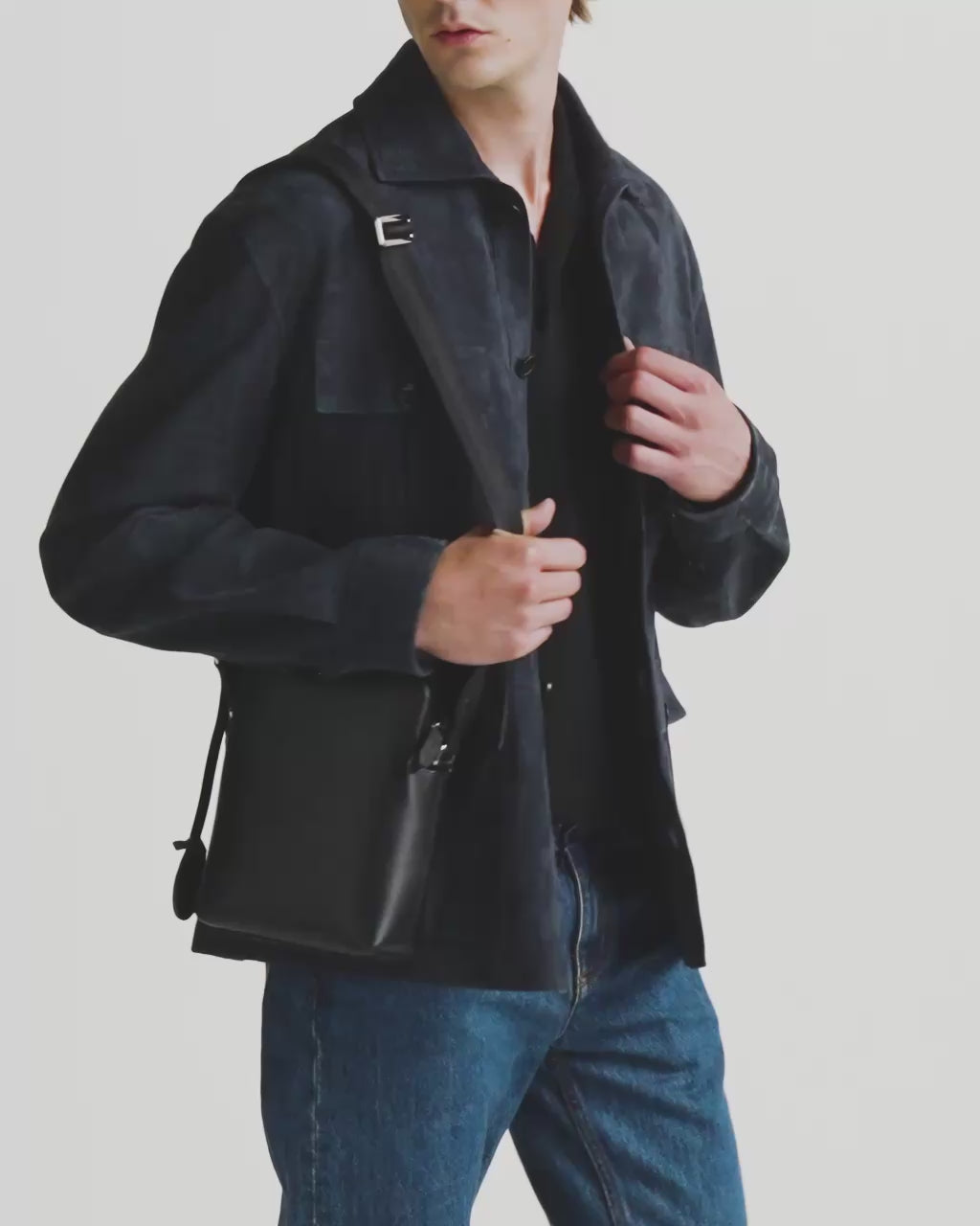 Bally Global - Bolso Bandolera Capitol De Piel Granulada Color Negro - Negro